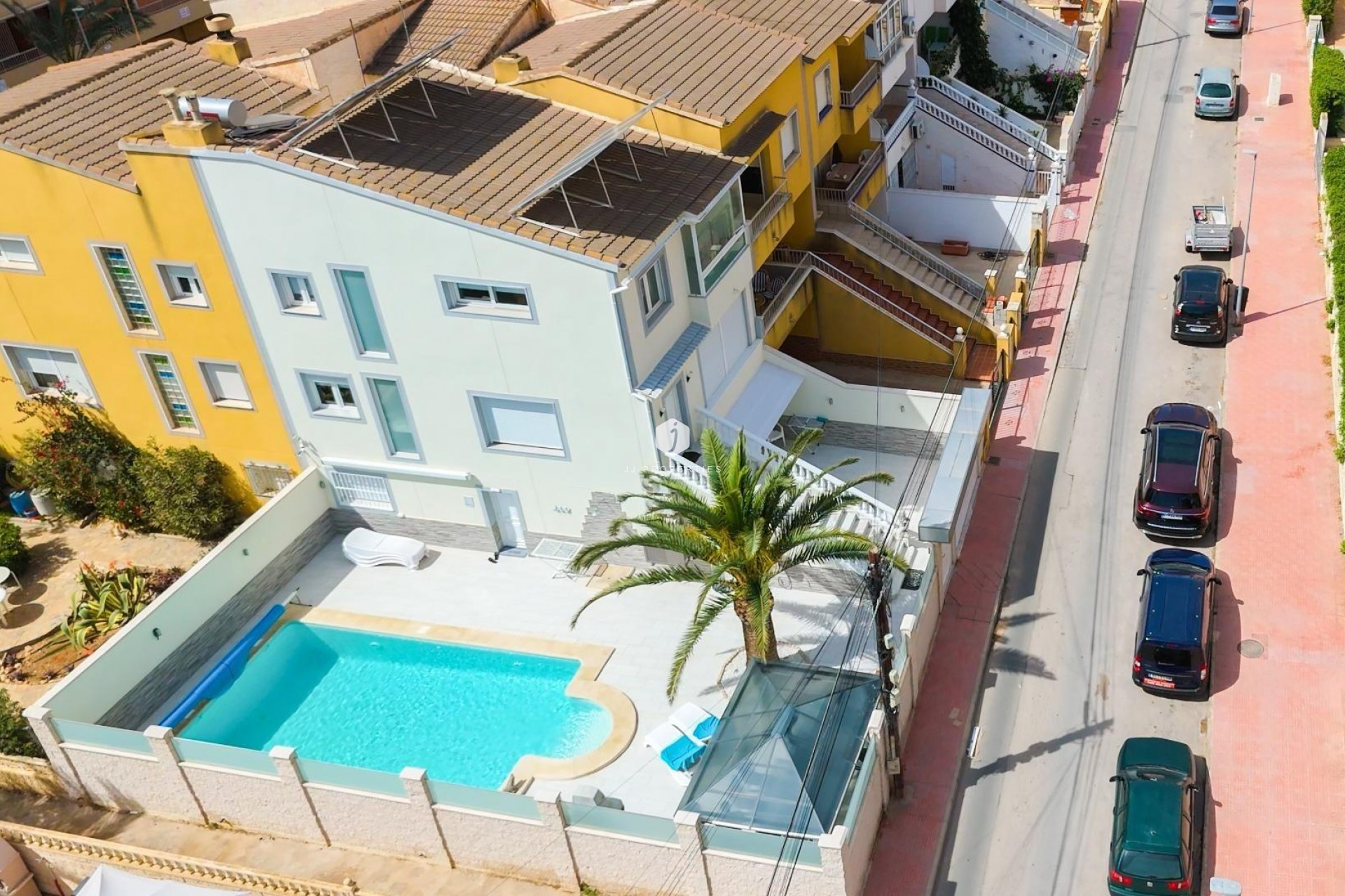 Z drugiej ręki - Szalet -
Torrevieja - Punta prima