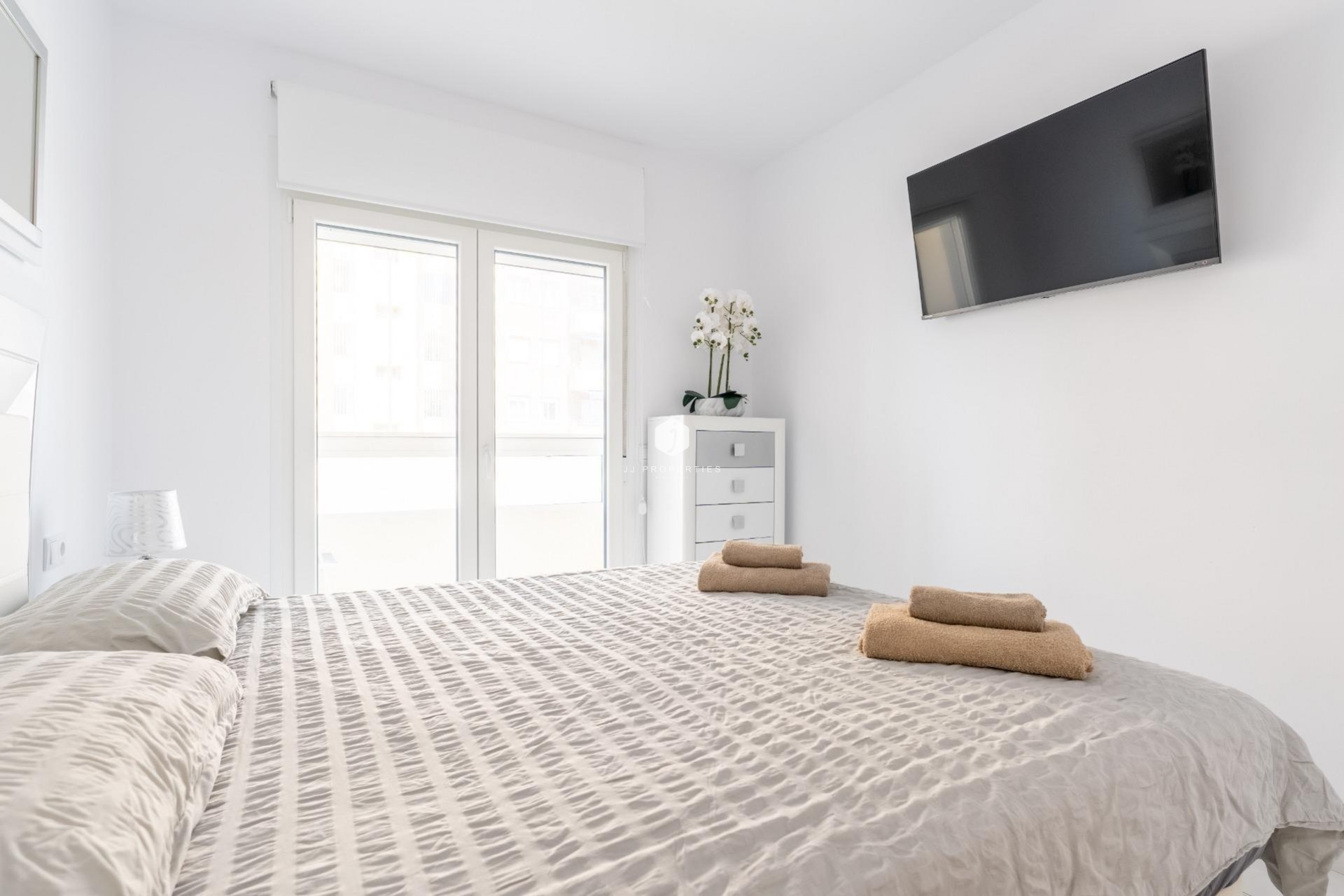 Z drugiej ręki - Szalet -
Torrevieja - Punta prima