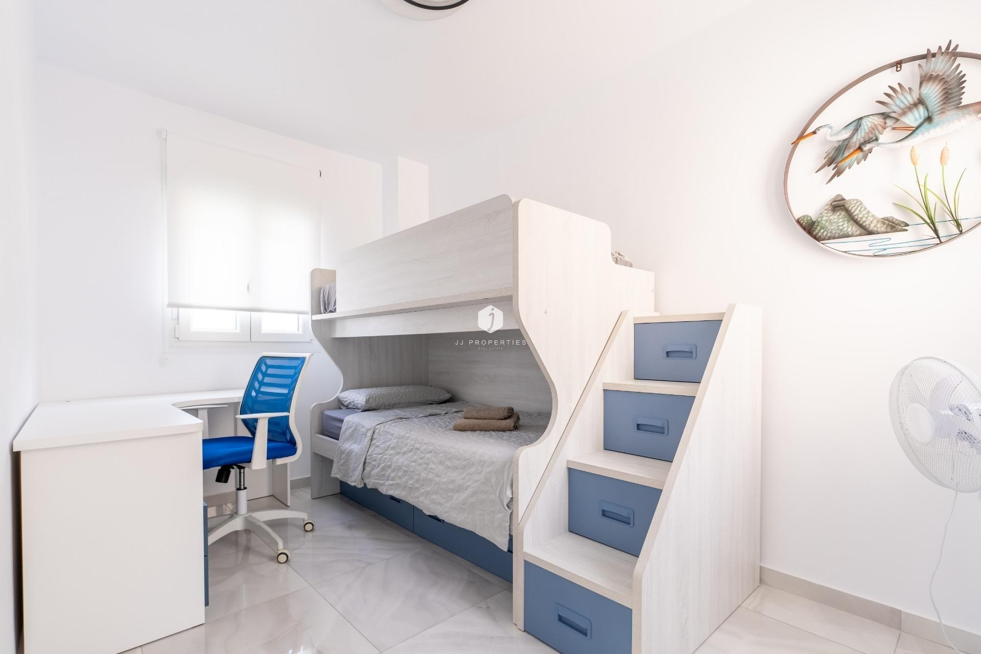 Z drugiej ręki - Szalet -
Torrevieja - Punta prima