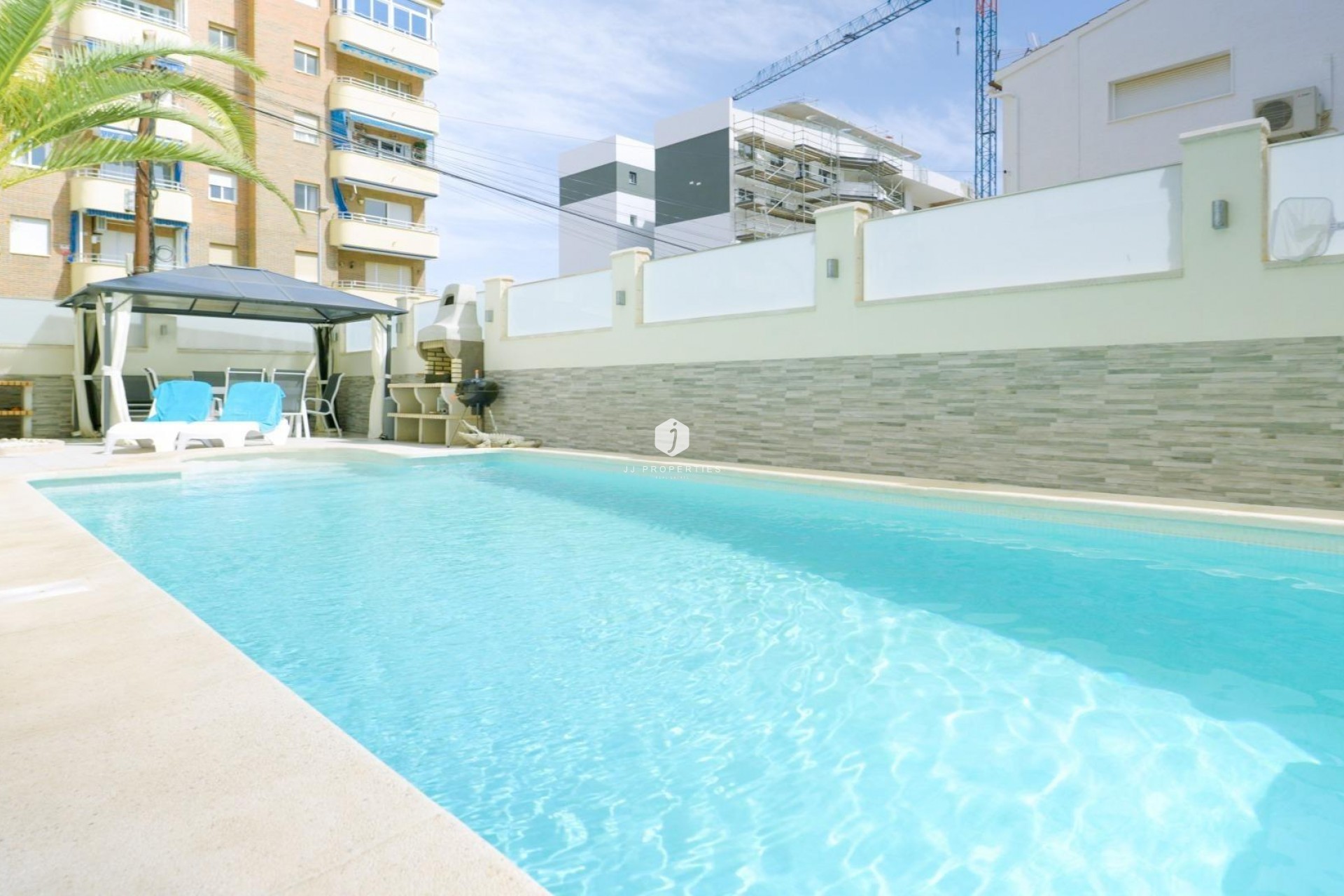 Z drugiej ręki - Szalet -
Torrevieja - Punta prima