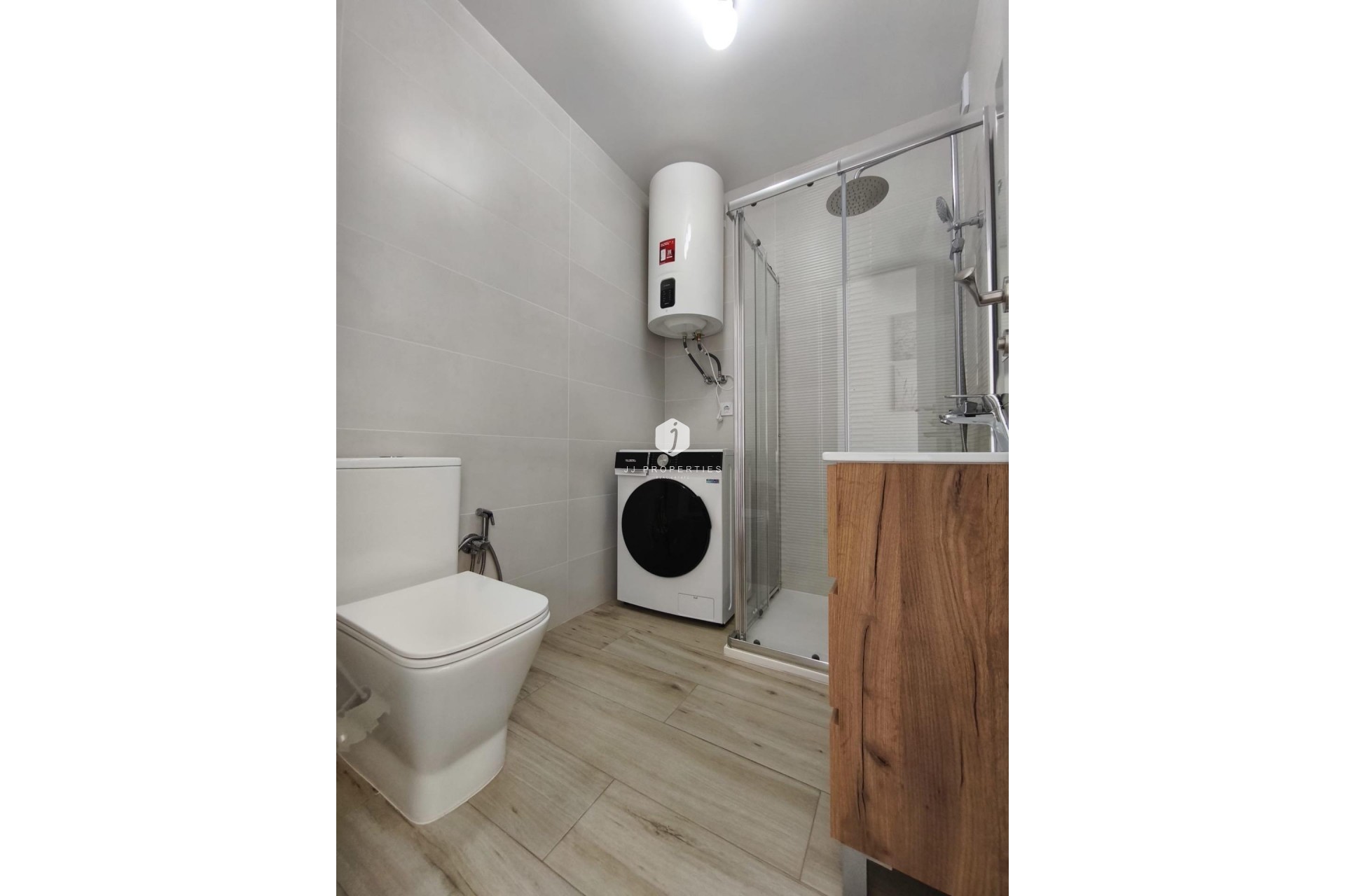 Z drugiej ręki - Szalet -
Torrevieja