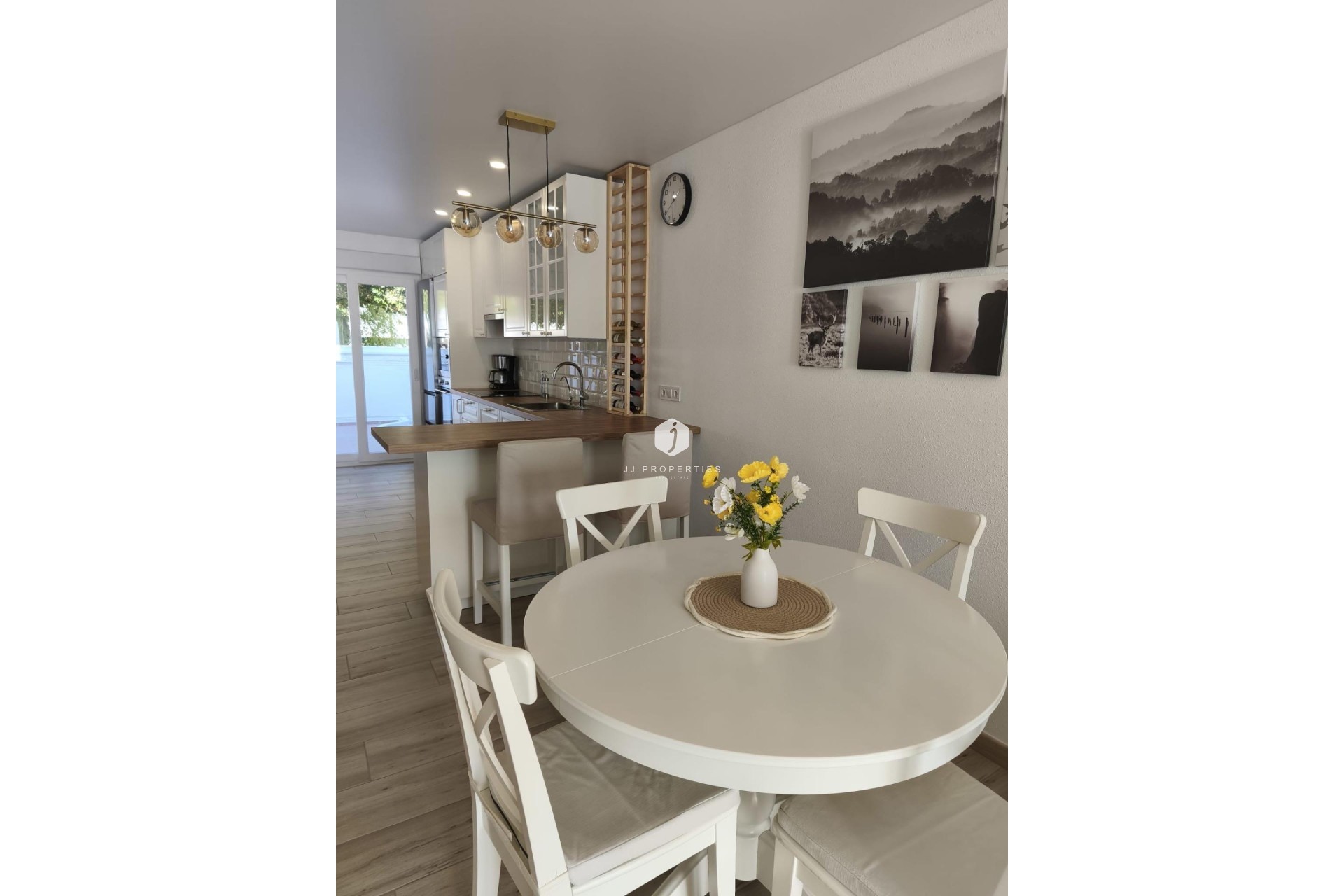 Z drugiej ręki - Szalet -
Torrevieja