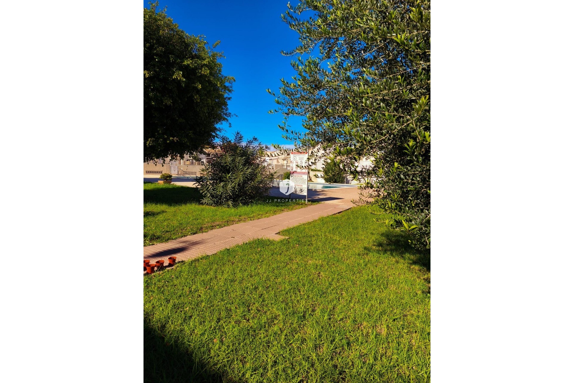 Z drugiej ręki - Szalet -
Torrevieja