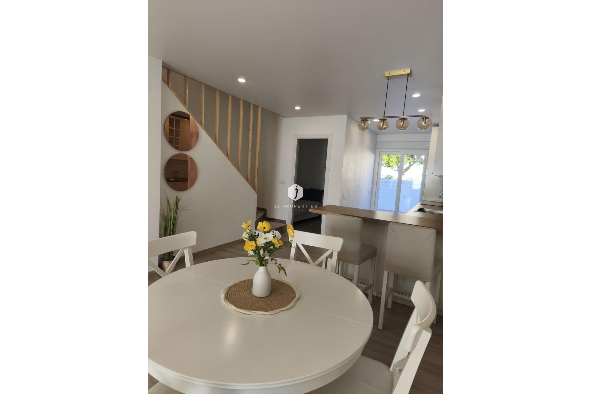 Z drugiej ręki - Szalet -
Torrevieja