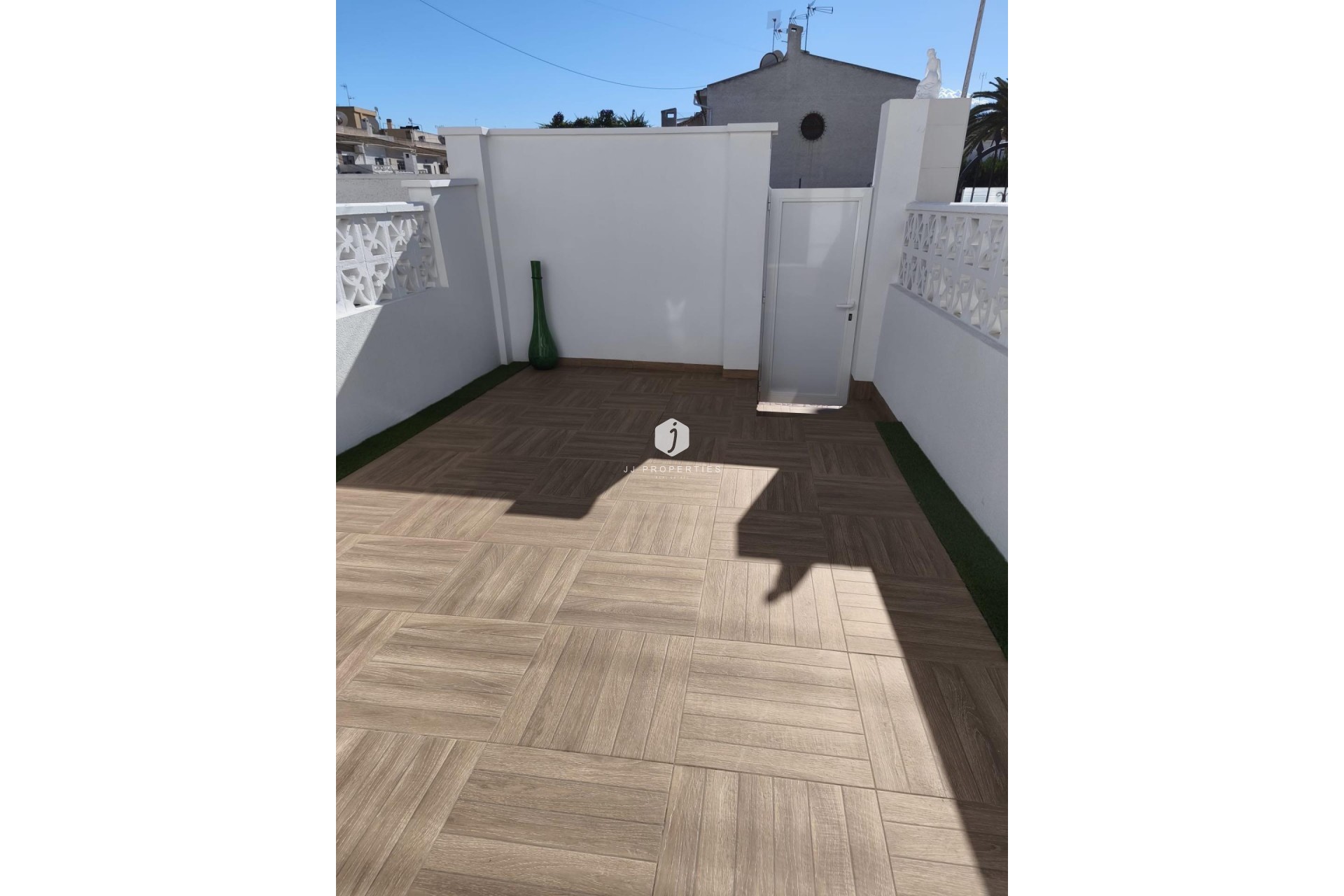 Z drugiej ręki - Szalet -
Torrevieja