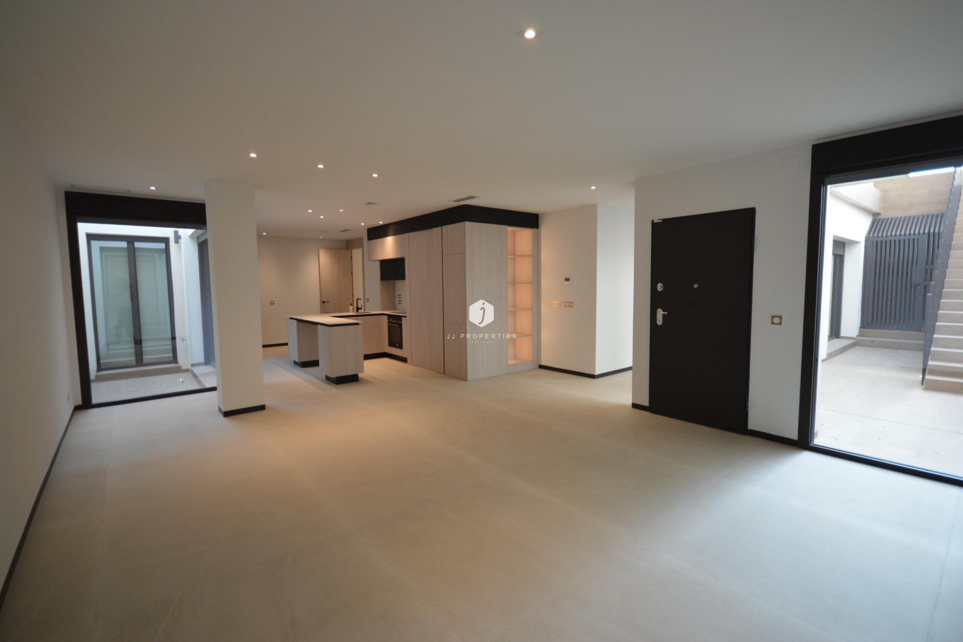 Z drugiej ręki - Villa -
Algorfa - Comunidad Valenciana