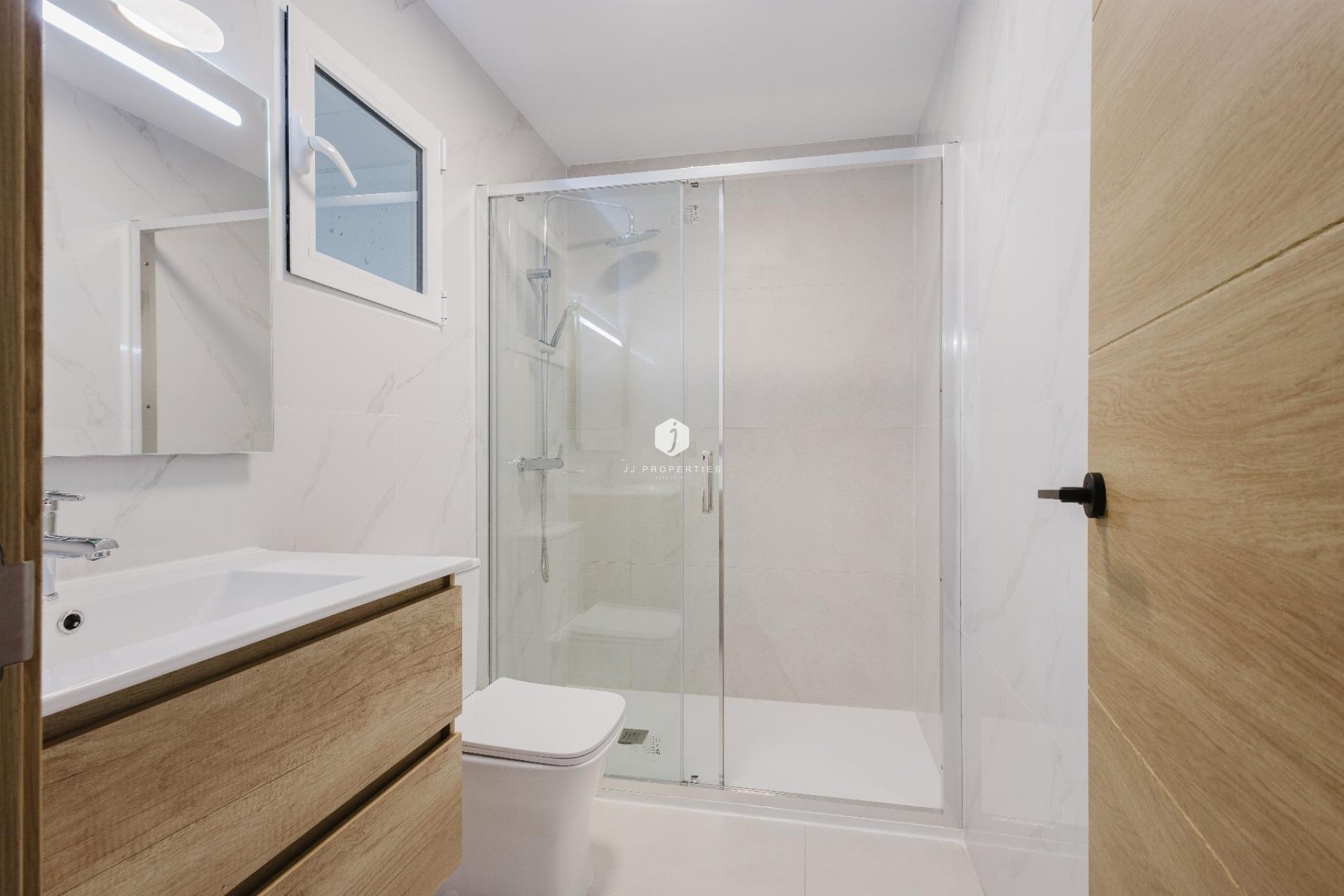 Z drugiej ręki - Villa -
Algorfa - Inland