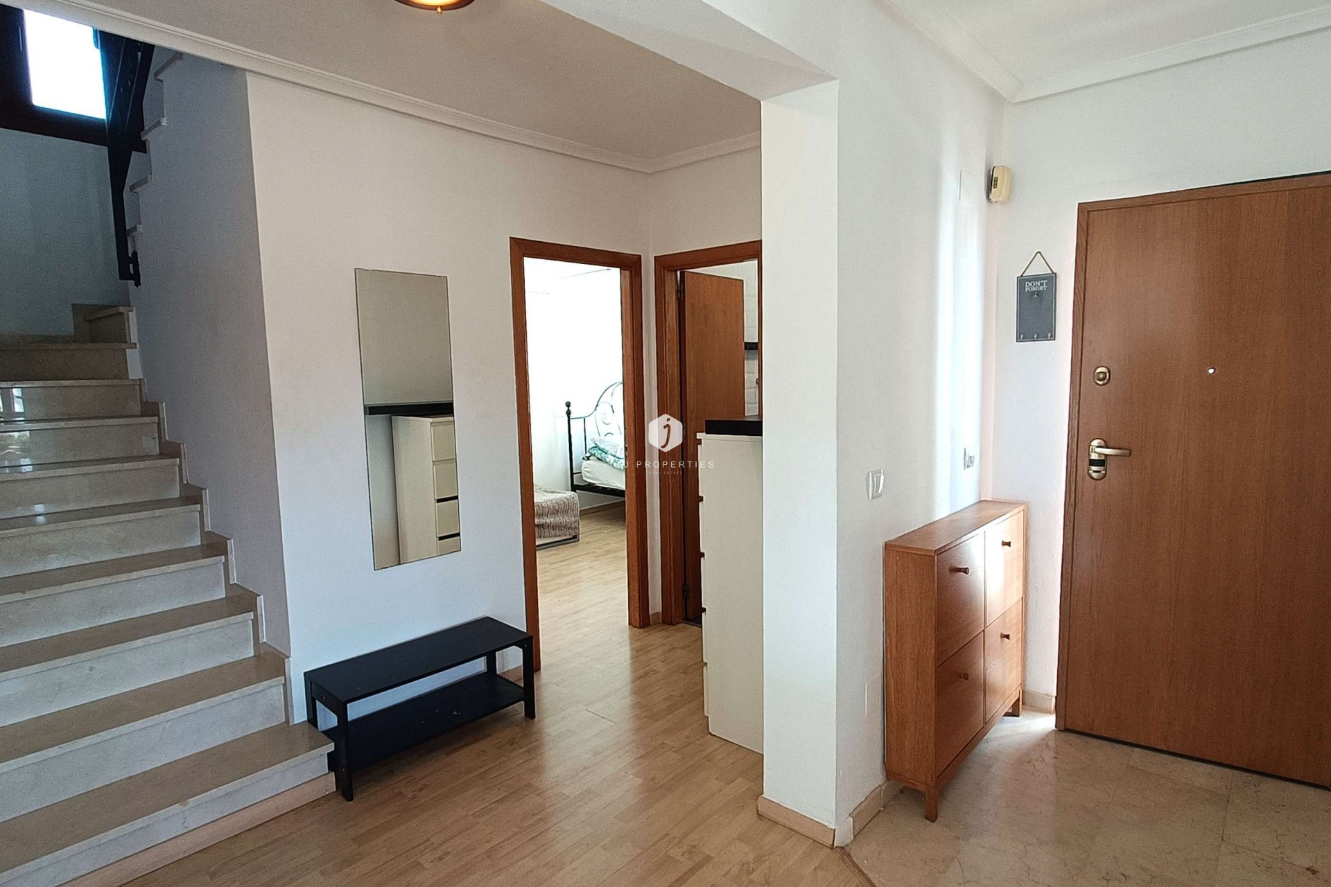 Z drugiej ręki - Villa -
Algorfa - Inland