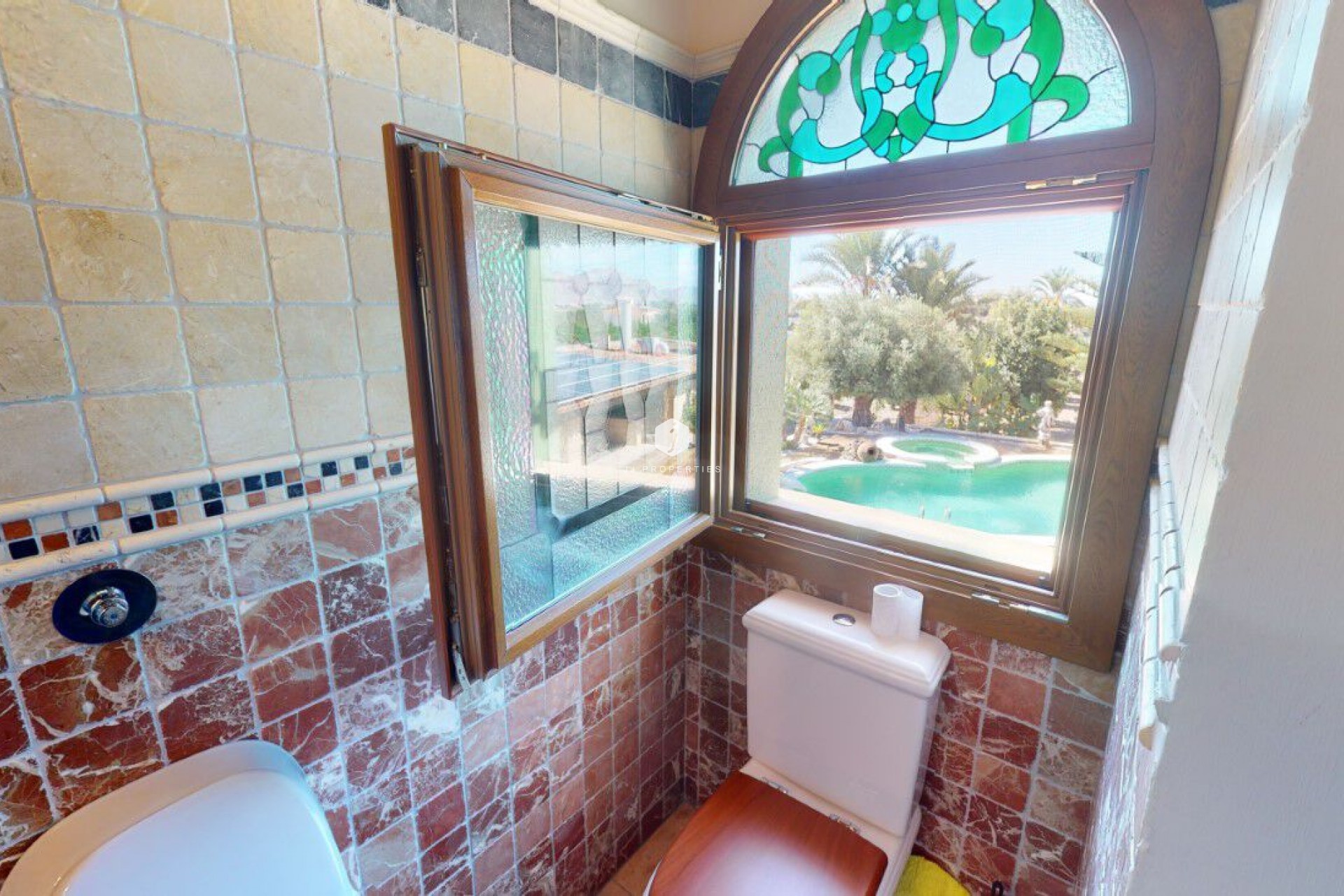 Z drugiej ręki - Villa -
Almoradí - Inland