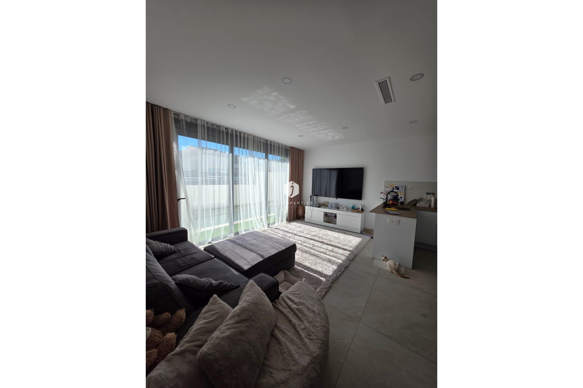 Z drugiej ręki - Villa -
Benijofar