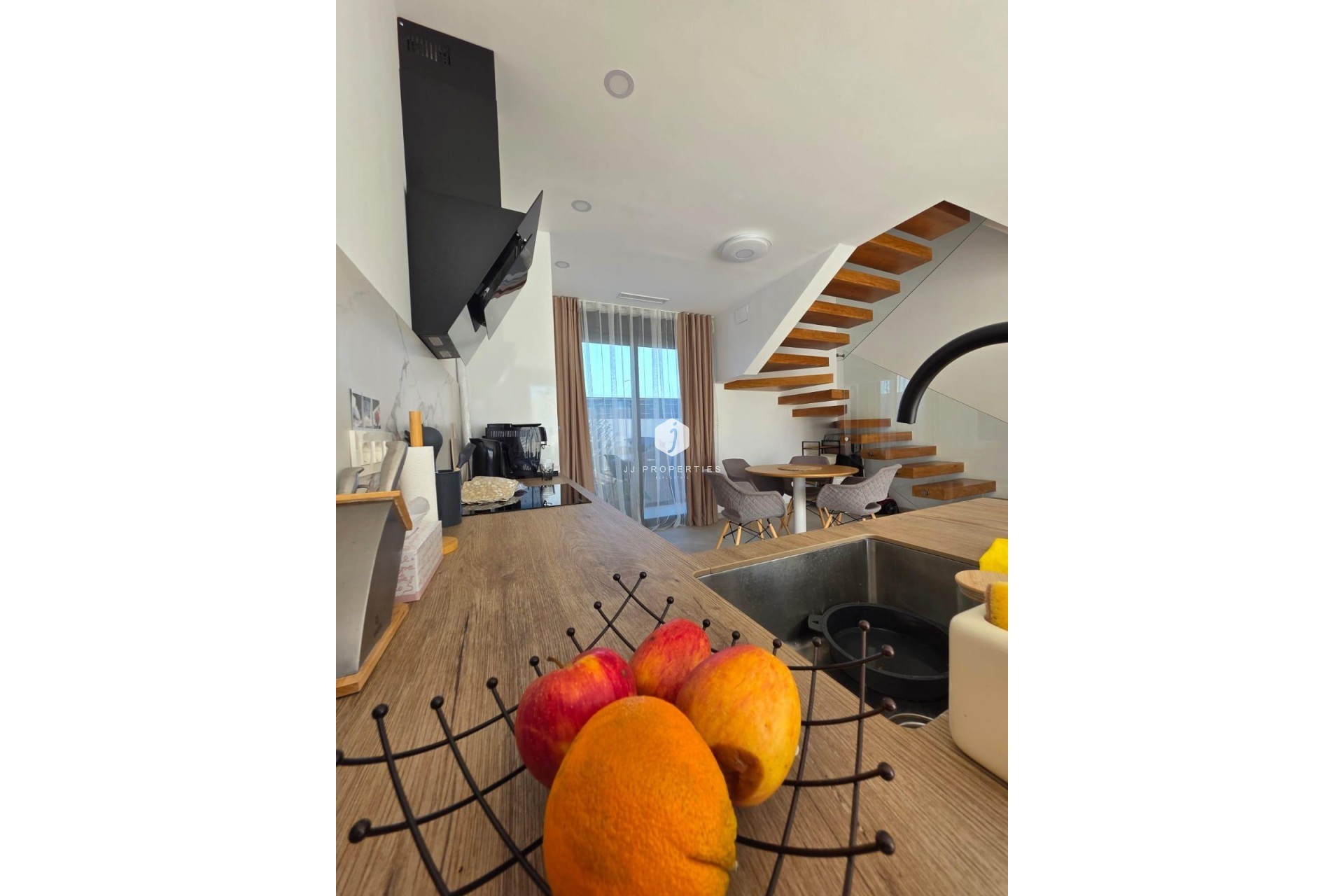 Z drugiej ręki - Villa -
Benijofar