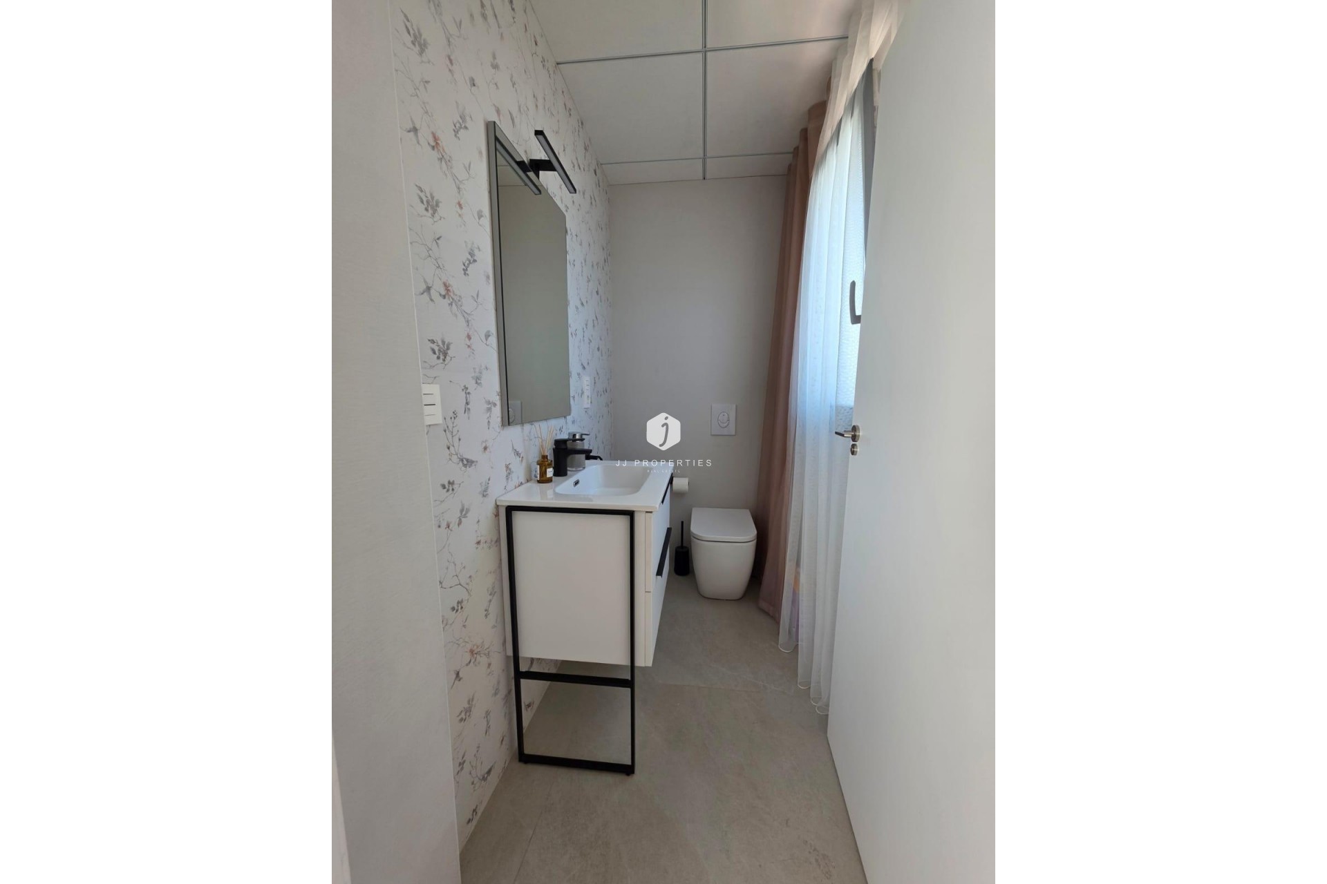 Z drugiej ręki - Villa -
Benijofar