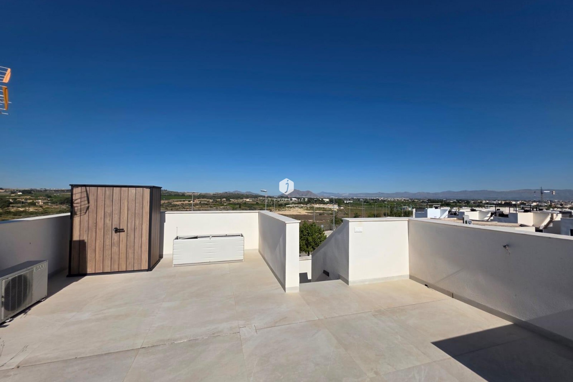 Z drugiej ręki - Villa -
Benijofar