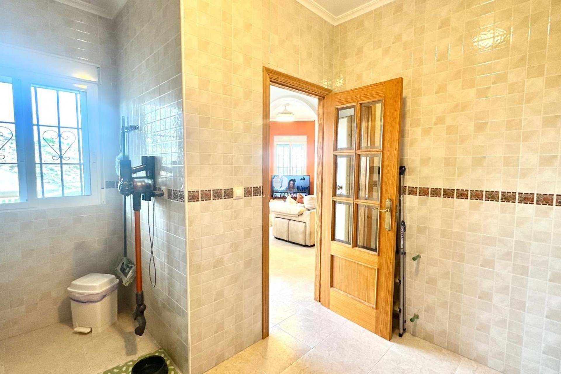 Z drugiej ręki - Villa -
Bigastro - Comunidad Valenciana