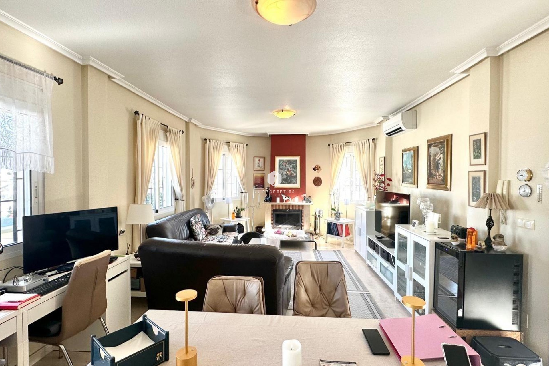 Z drugiej ręki - Villa -
Bigastro - Comunidad Valenciana