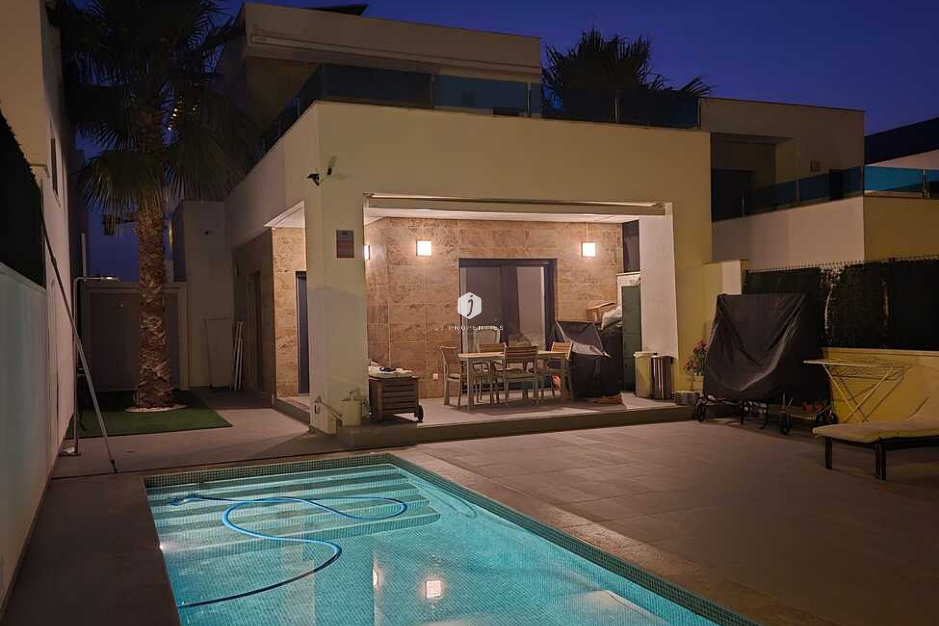 Z drugiej ręki - Villa -
Bigastro - Costa Blanca