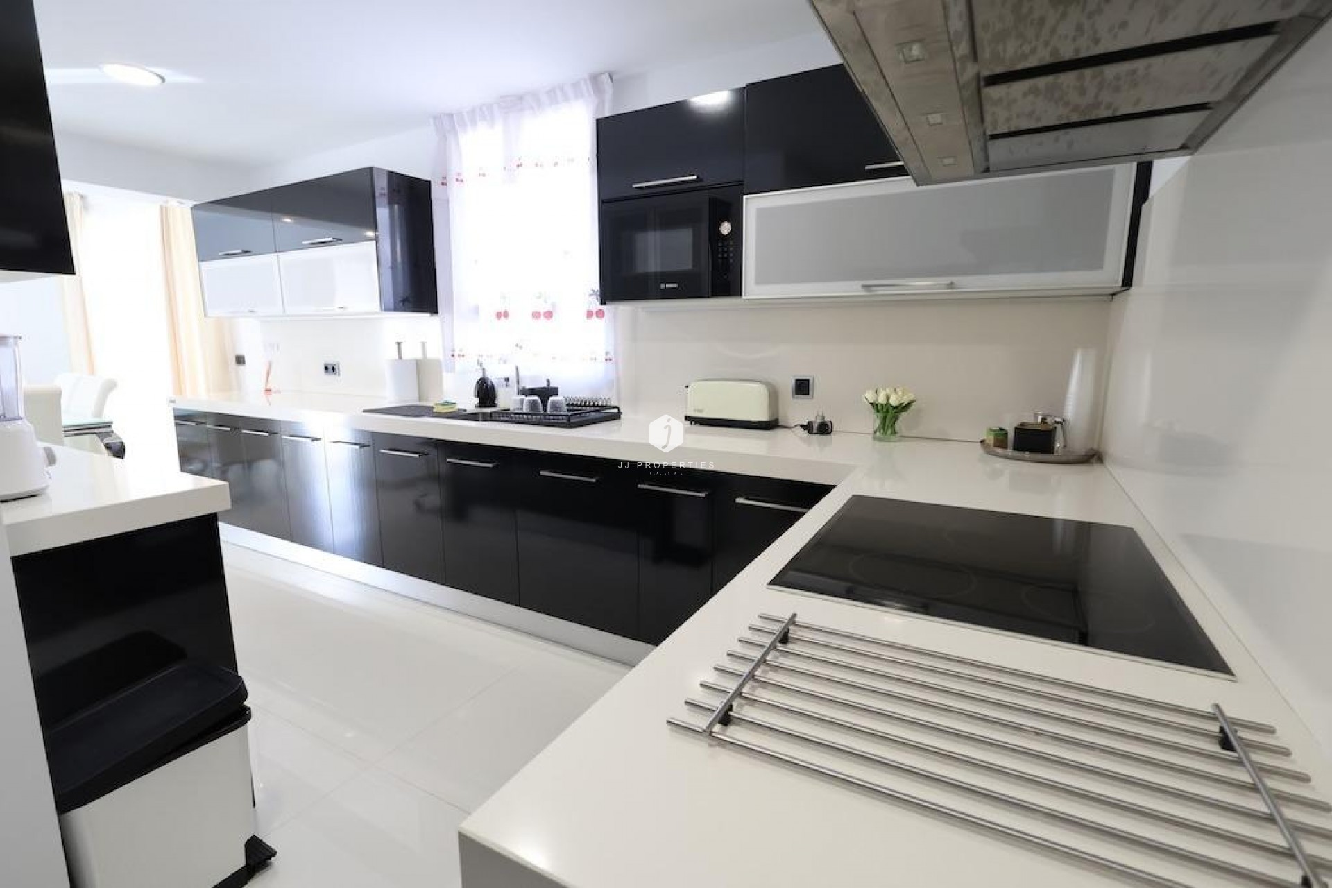 Z drugiej ręki - Villa -
Cabo Roig - Costa Blanca