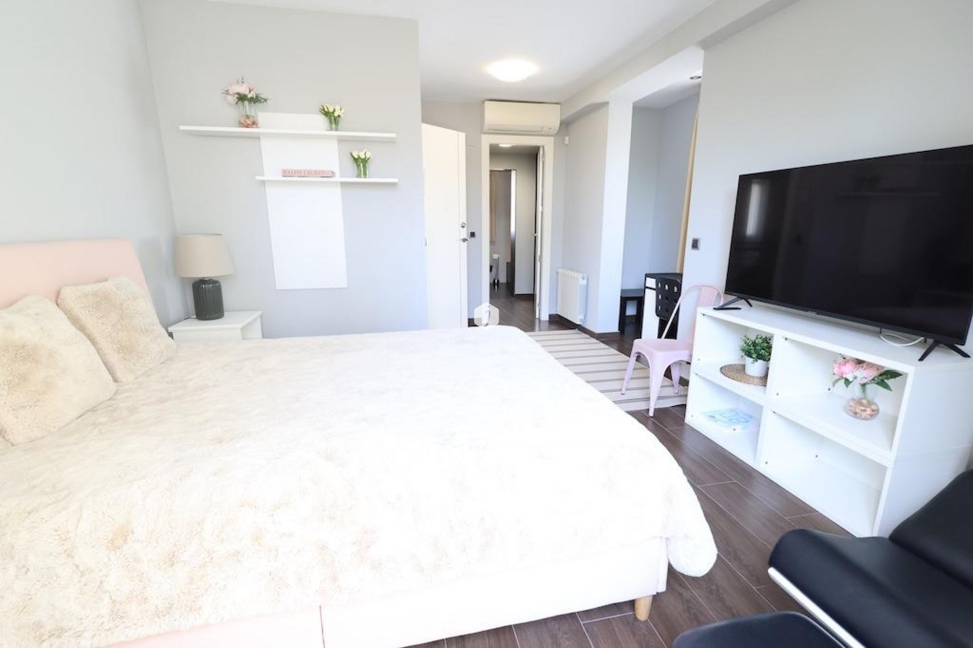 Z drugiej ręki - Villa -
Cabo Roig - Costa Blanca