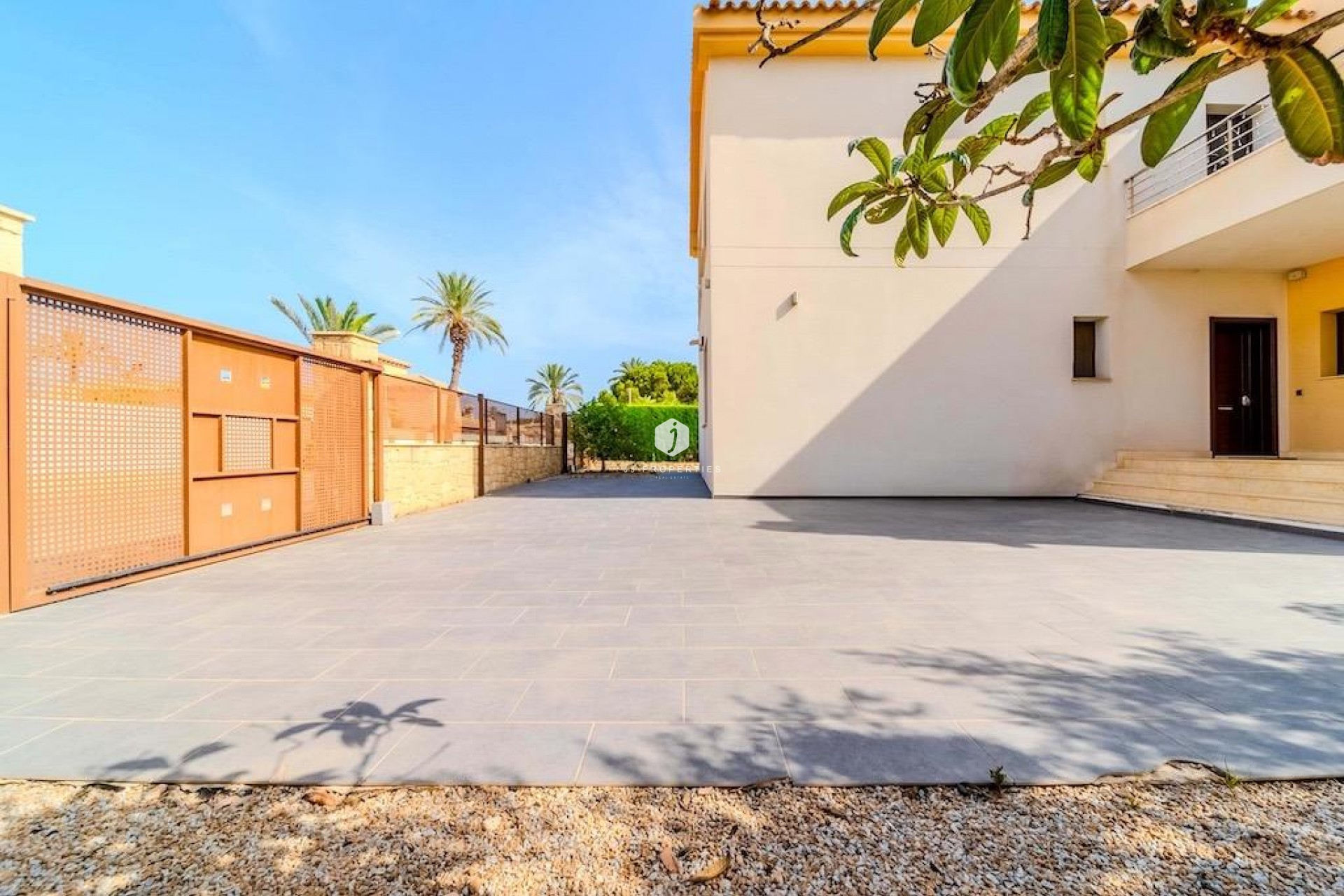 Z drugiej ręki - Villa -
Cabo Roig - Costa Blanca