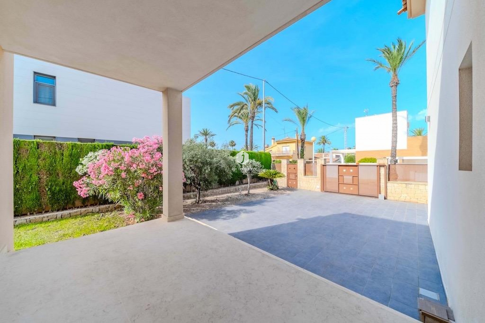 Z drugiej ręki - Villa -
Cabo Roig - Costa Blanca