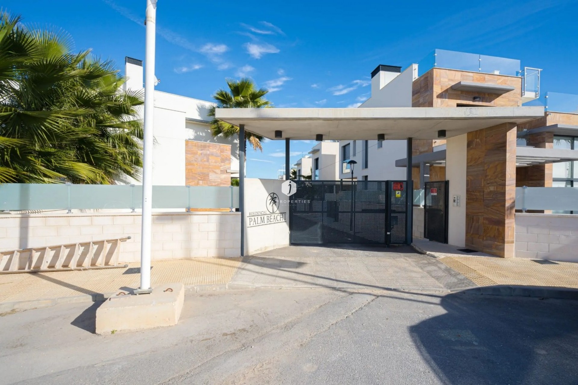 Z drugiej ręki - Villa -
Cabo Roig - Costa Blanca