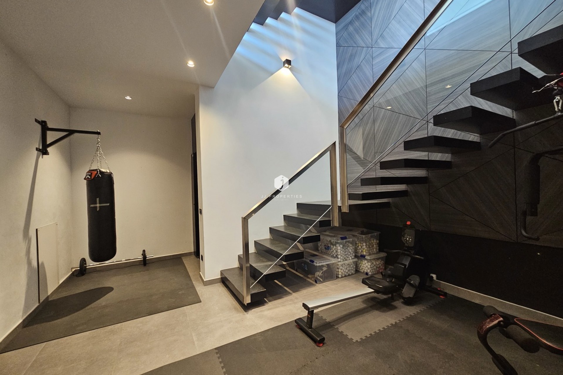 Z drugiej ręki - Villa -
Cabo Roig - Costa Blanca