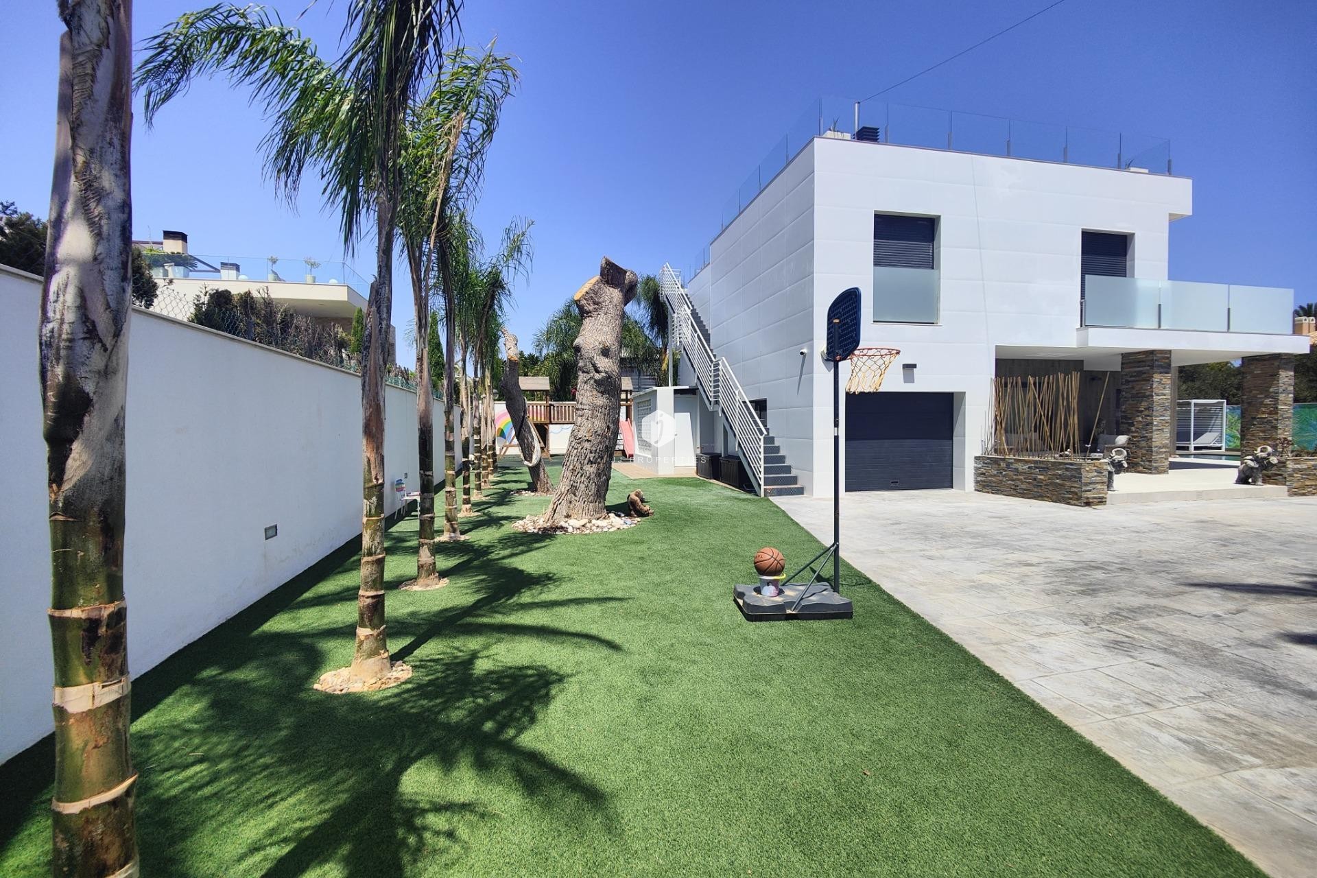 Z drugiej ręki - Villa -
Cabo Roig - Costa Blanca