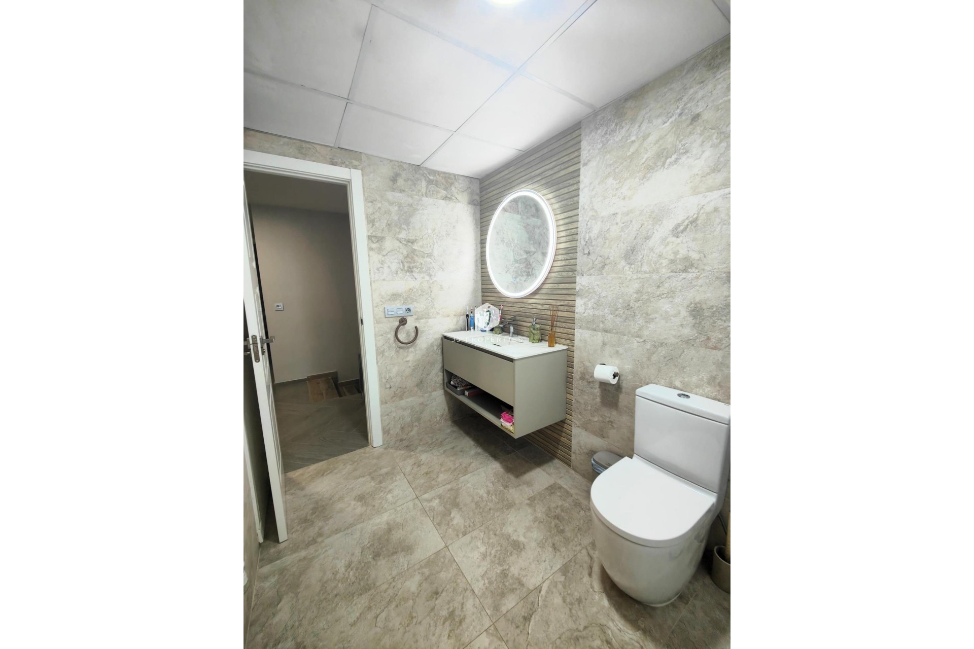 Z drugiej ręki - Villa -
Cabo Roig - Costa Blanca