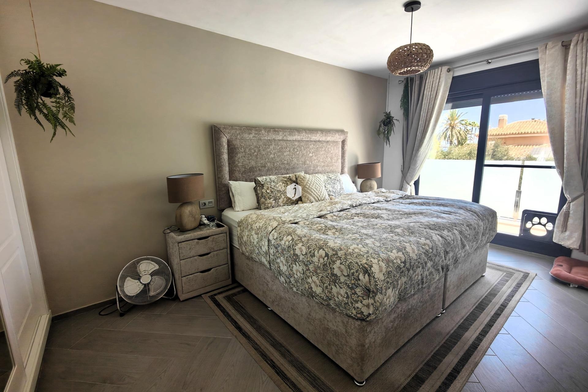 Z drugiej ręki - Villa -
Cabo Roig - Costa Blanca