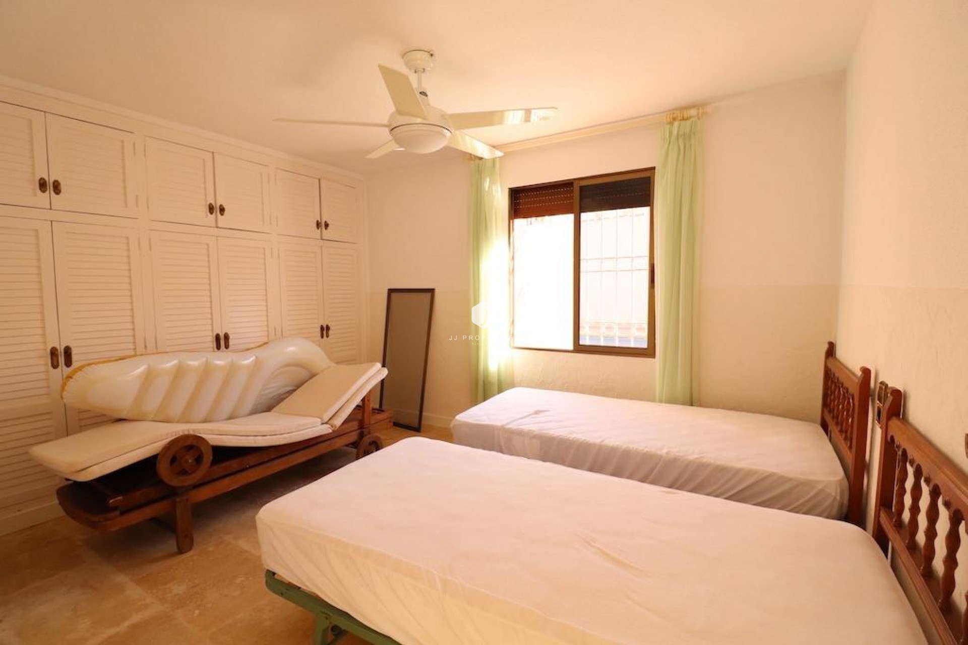 Z drugiej ręki - Villa -
Cabo Roig - Costa Blanca