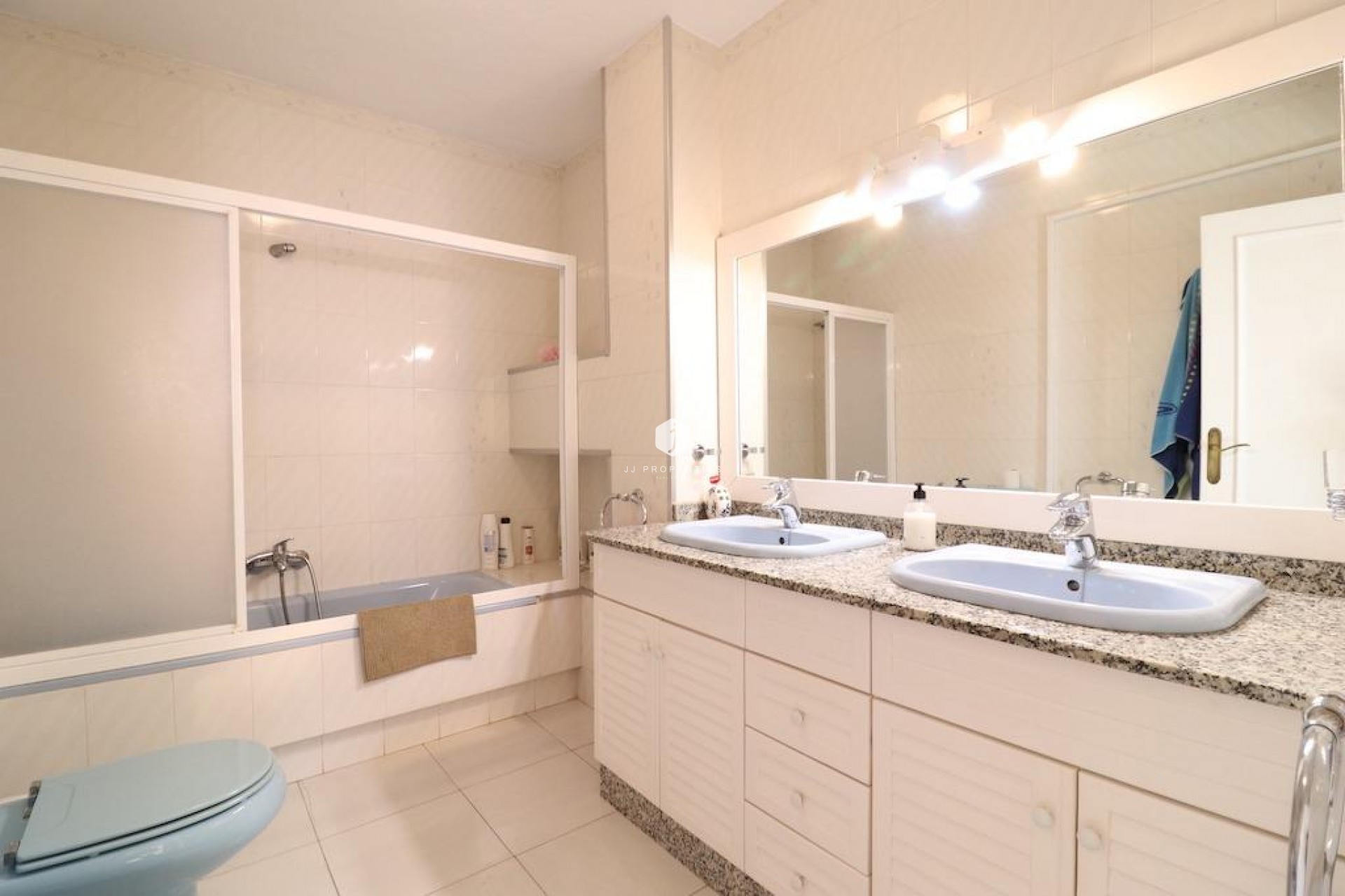 Z drugiej ręki - Villa -
Cabo Roig - Costa Blanca