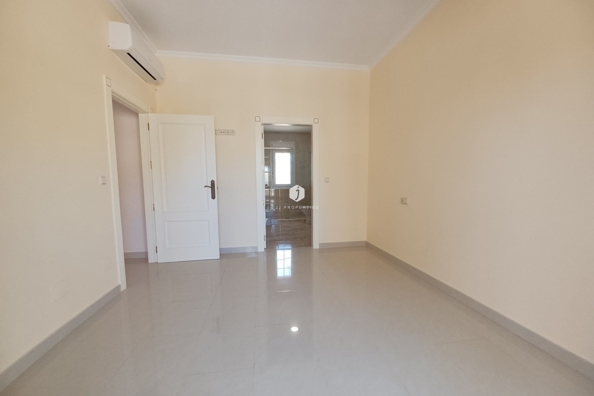 Z drugiej ręki - Villa -
Cabo Roig - Costa Blanca