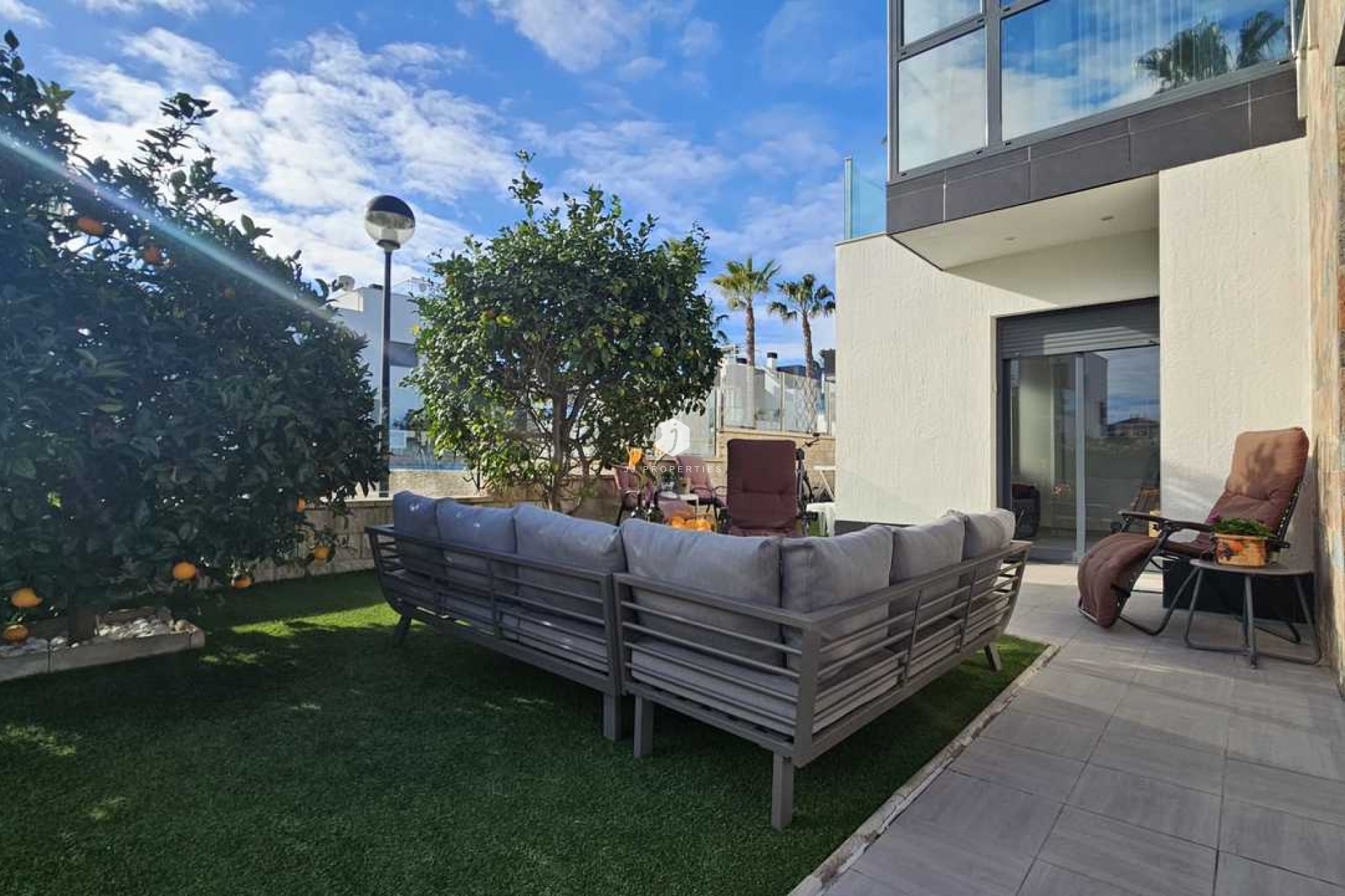 Z drugiej ręki - Villa -
Cabo Roig - Costa Blanca