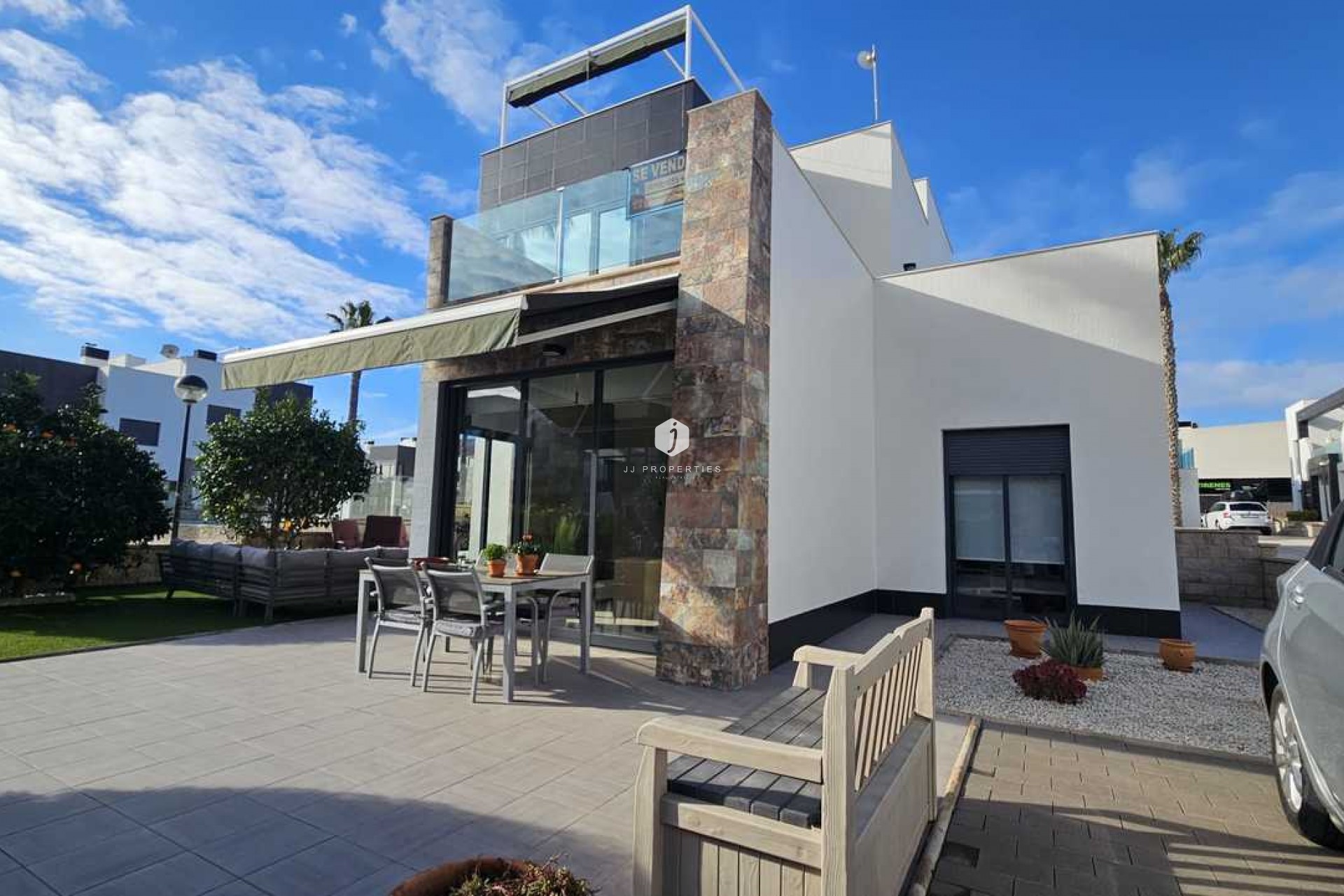 Z drugiej ręki - Villa -
Cabo Roig - Costa Blanca