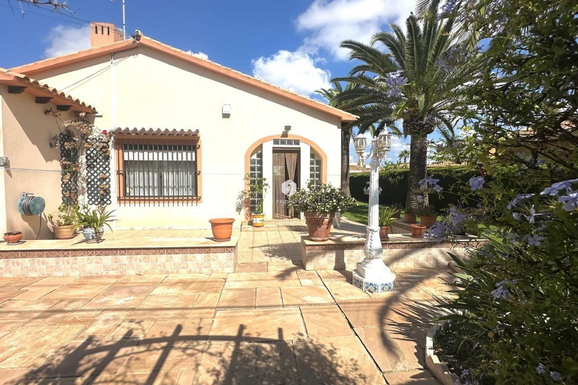 Z drugiej ręki - Villa -
Cabo Roig - Costa Blanca