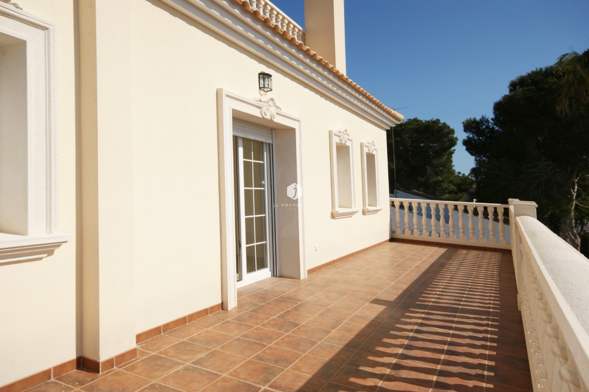 Z drugiej ręki - Villa -
Cabo Roig - Costa Blanca