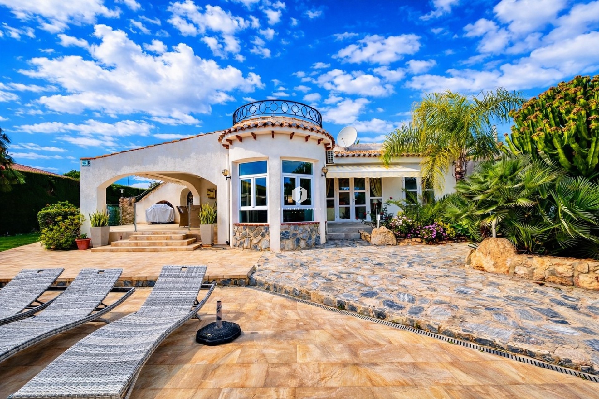 Z drugiej ręki - Villa -
Cabo Roig - Costa Blanca
