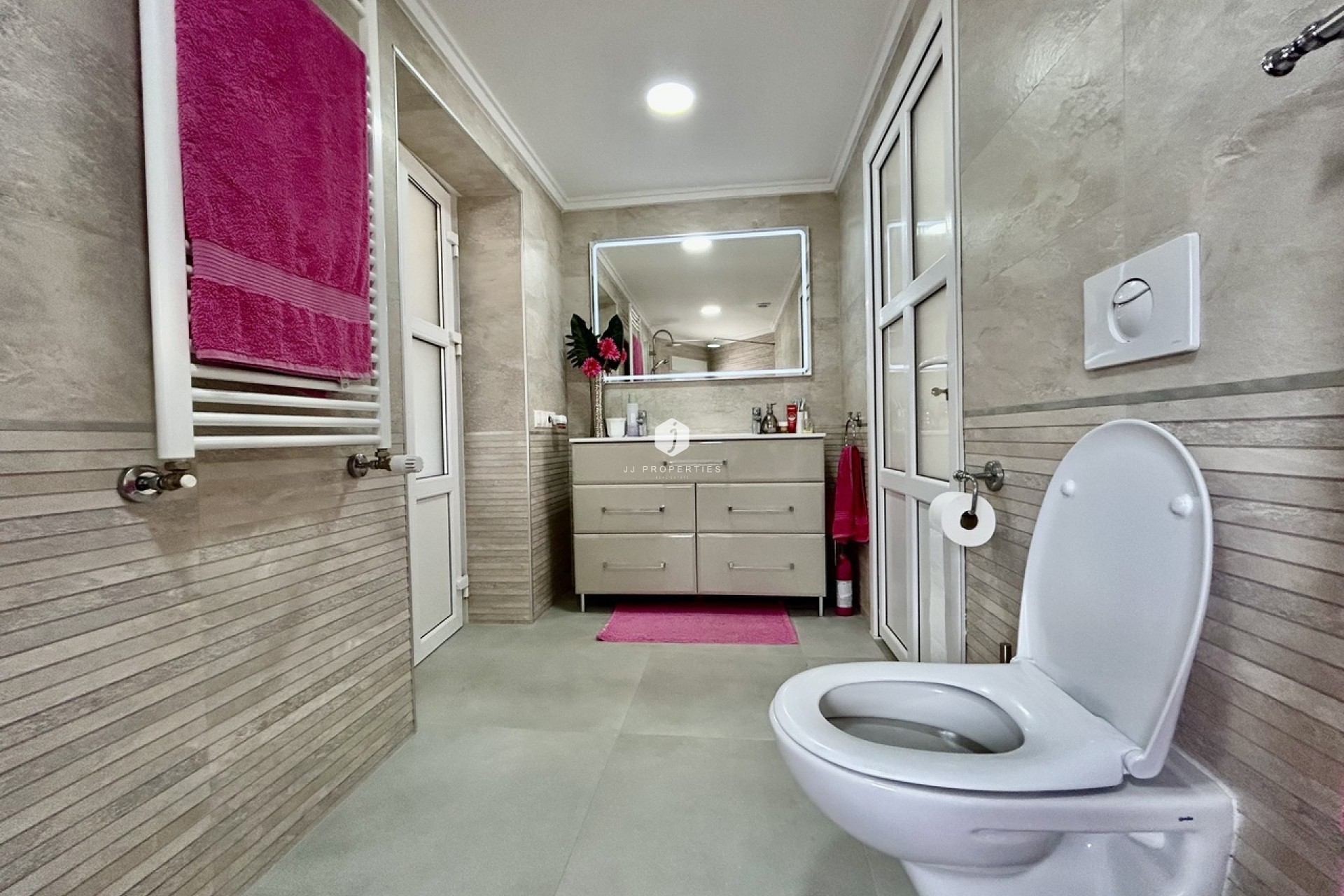 Z drugiej ręki - Villa -
Cabo Roig - Costa Blanca