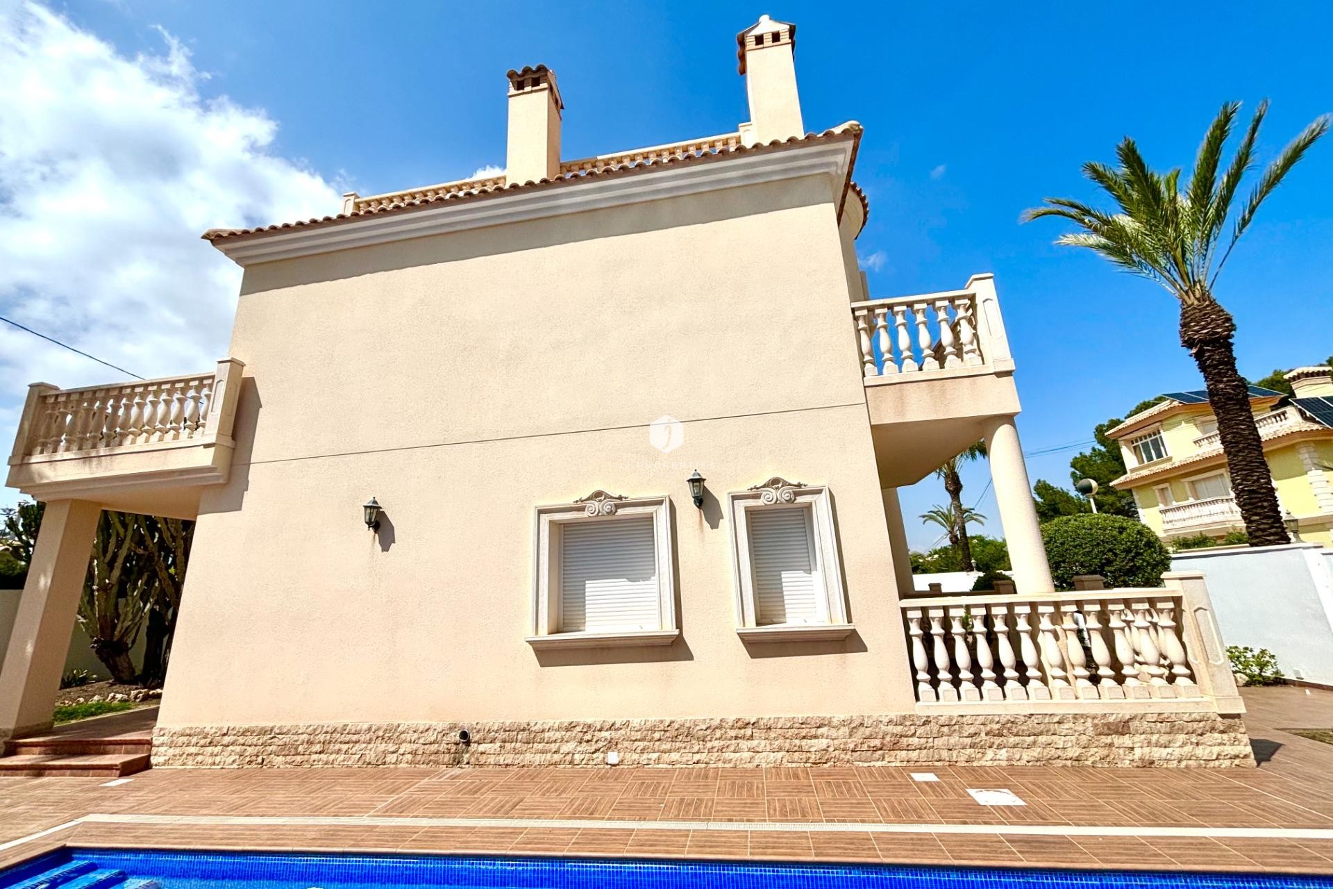 Z drugiej ręki - Villa -
Cabo Roig - Costa Blanca
