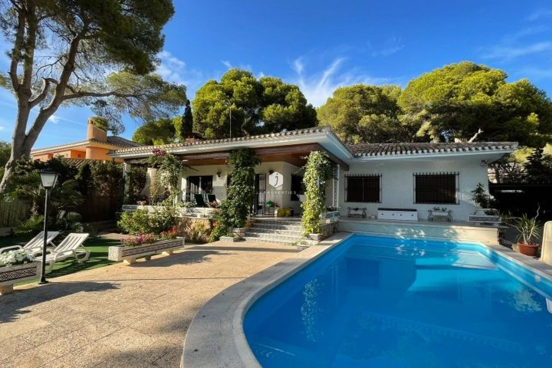 Z drugiej ręki - Villa -
Campoamor - Costa Blanca