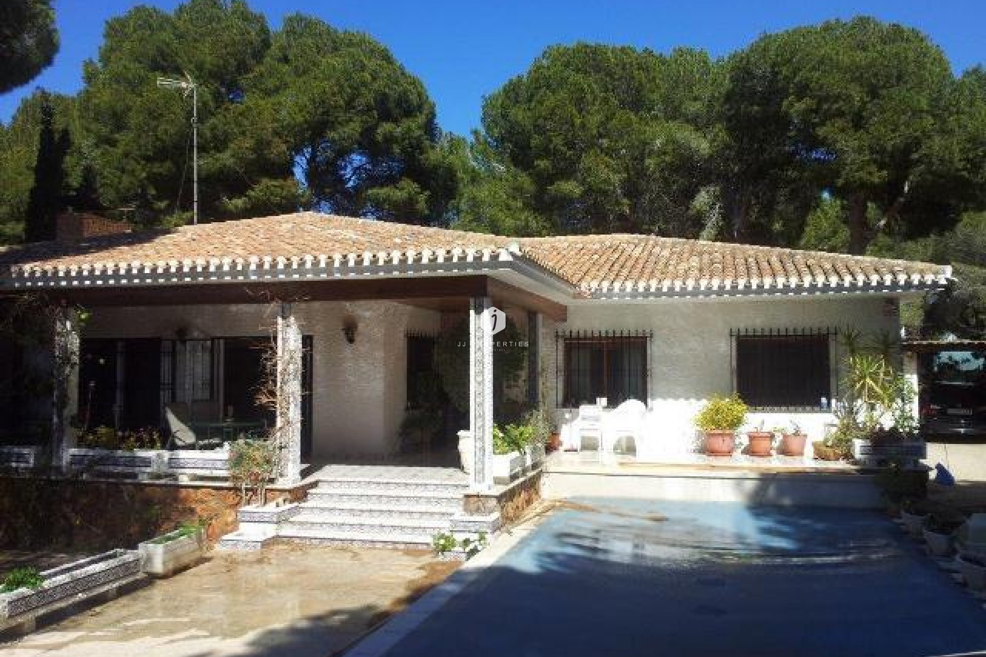 Z drugiej ręki - Villa -
Campoamor - Costa Blanca