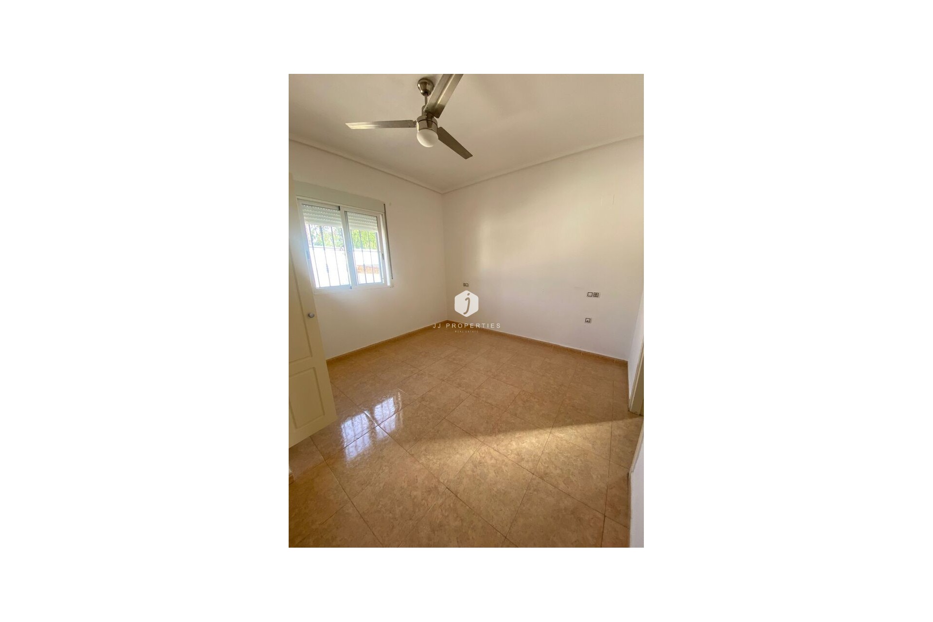 Z drugiej ręki - Villa -
Catral - Costa Blanca