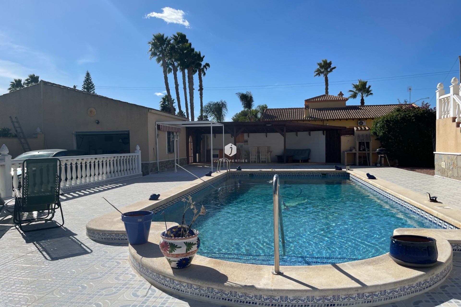 Z drugiej ręki - Villa -
Catral - Costa Blanca