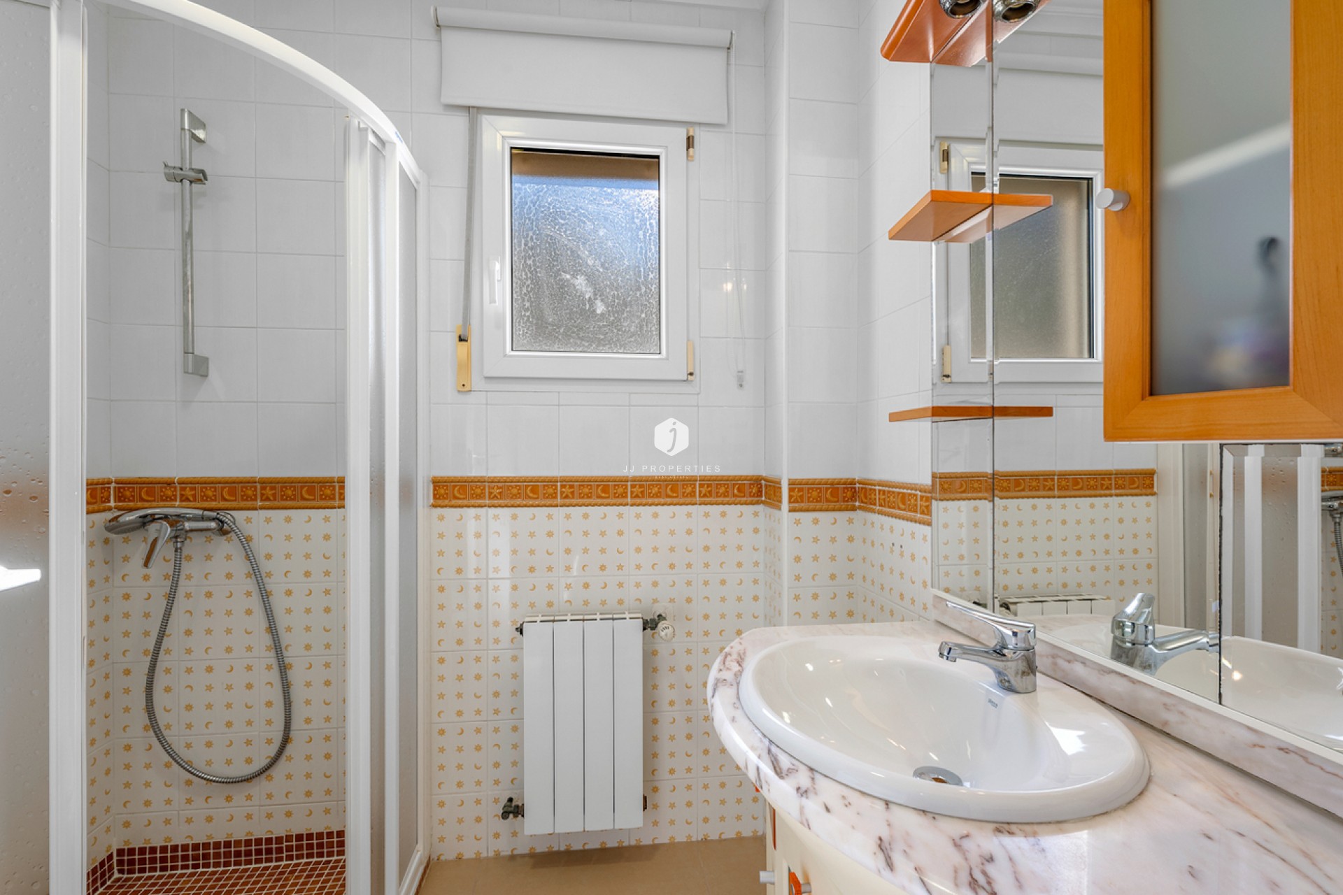 Z drugiej ręki - Villa -
Ciudad De Las Comunicaciones - Costa Blanca
