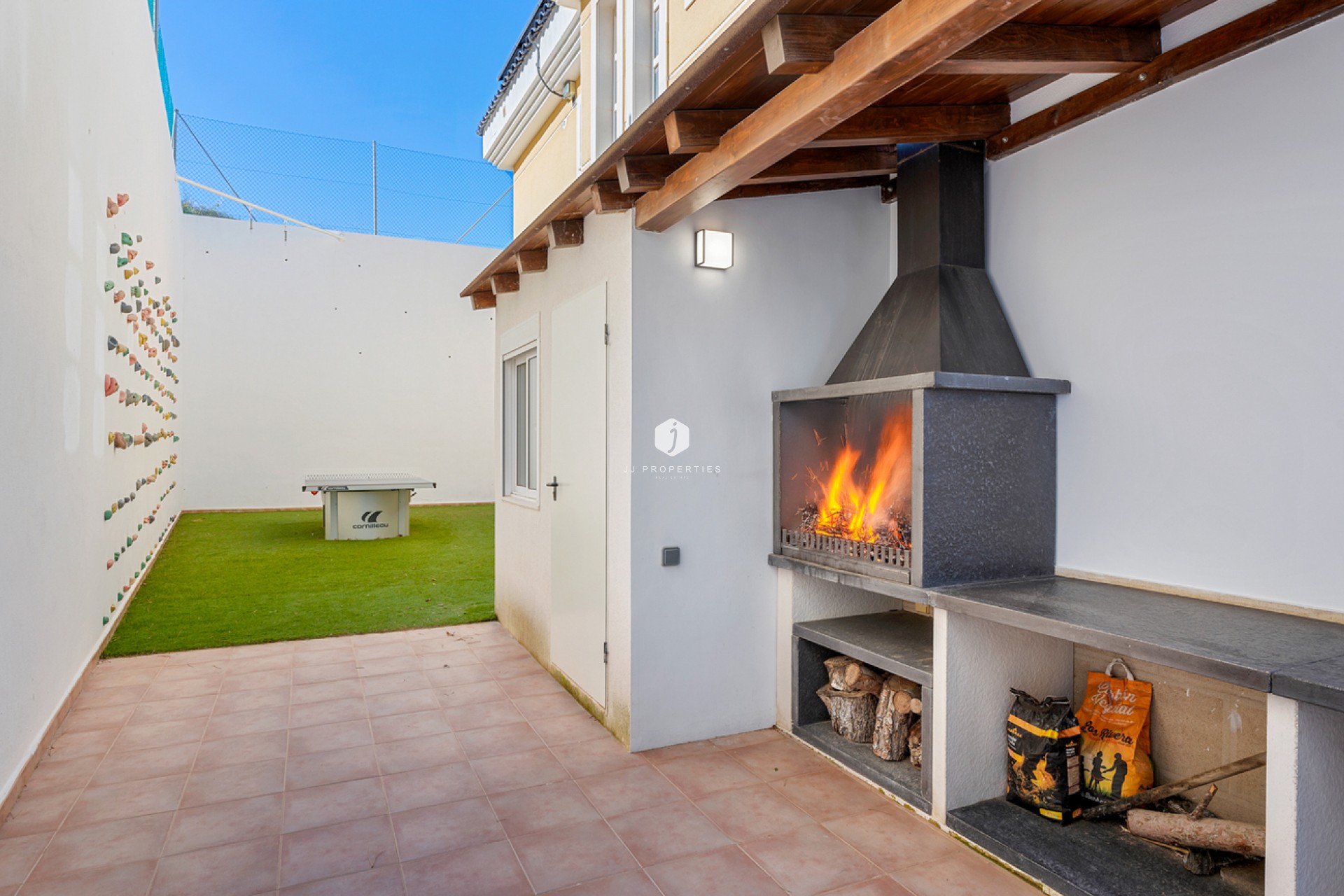 Z drugiej ręki - Villa -
Ciudad De Las Comunicaciones - Costa Blanca
