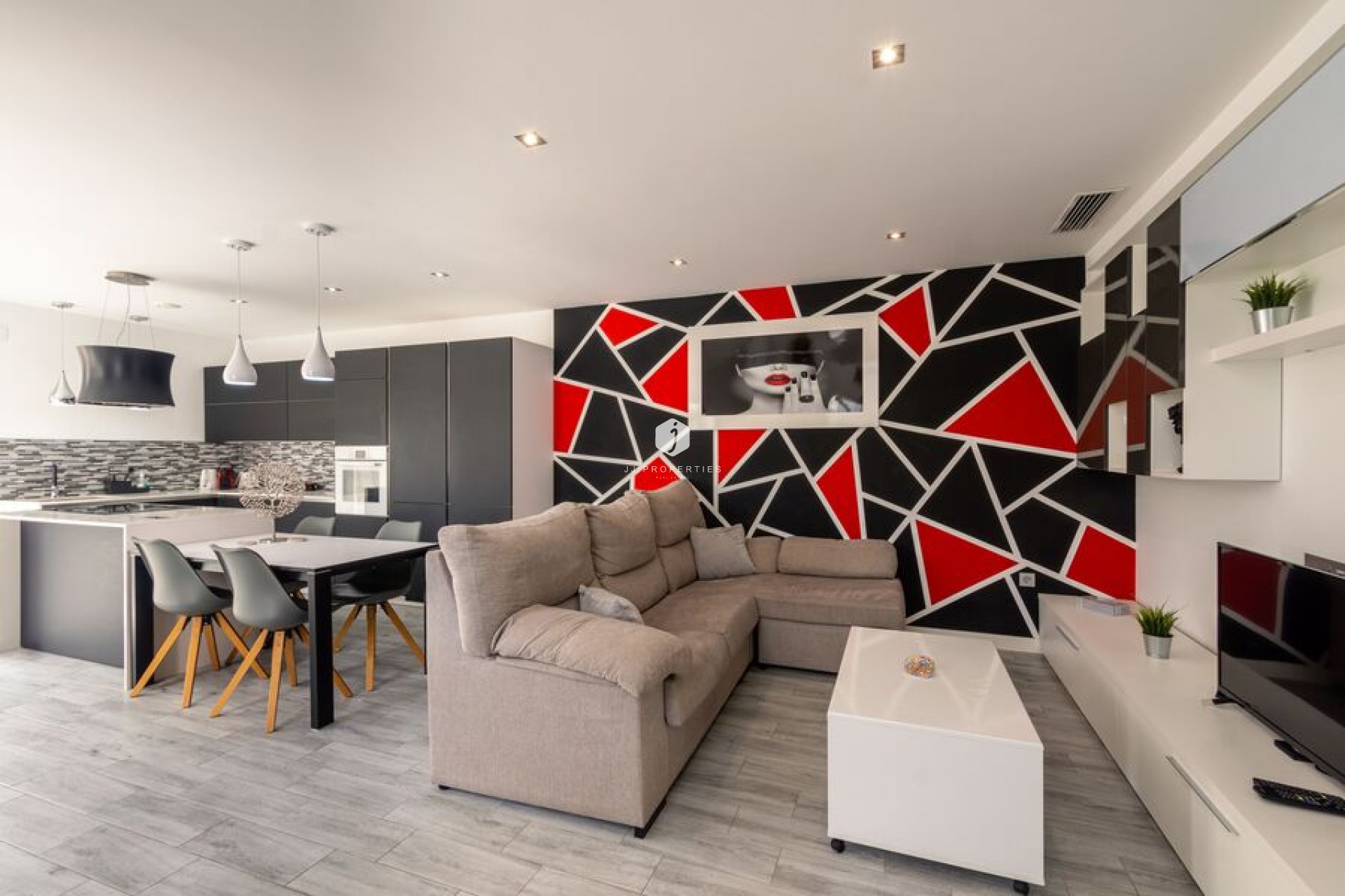 Z drugiej ręki - Villa -
Daya Vieja - Costa Blanca