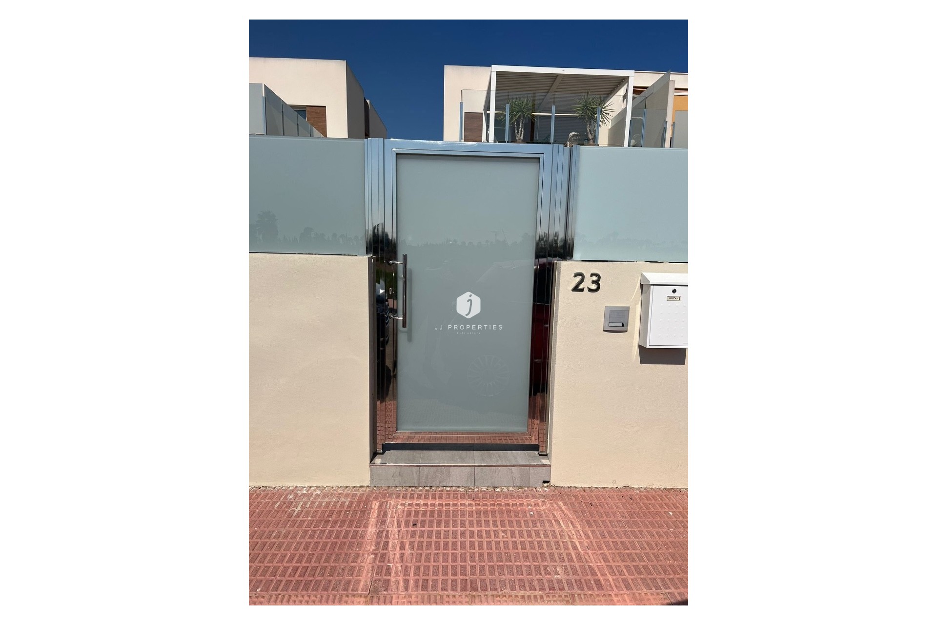 Z drugiej ręki - Villa -
Daya Vieja - Costa Blanca