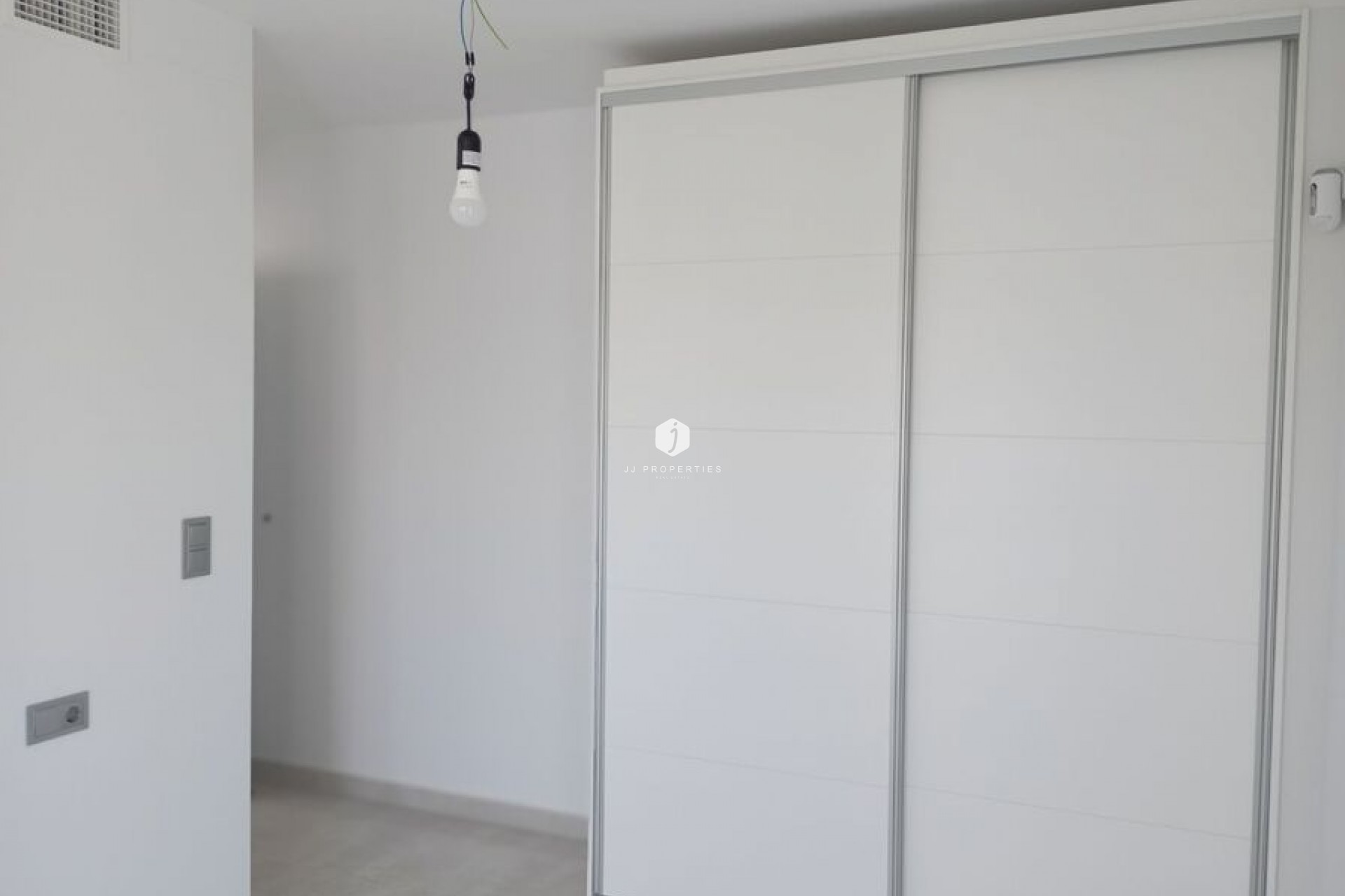 Z drugiej ręki - Villa -
Daya Vieja - Costa Blanca