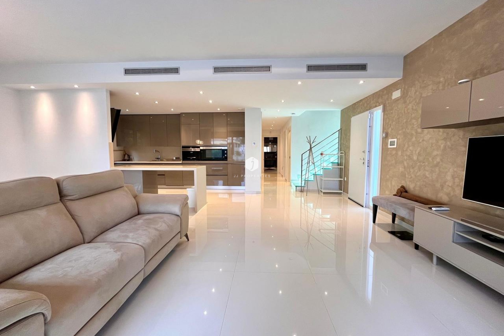 Z drugiej ręki - Villa -
Dehesa de Campoamor - Costa Blanca