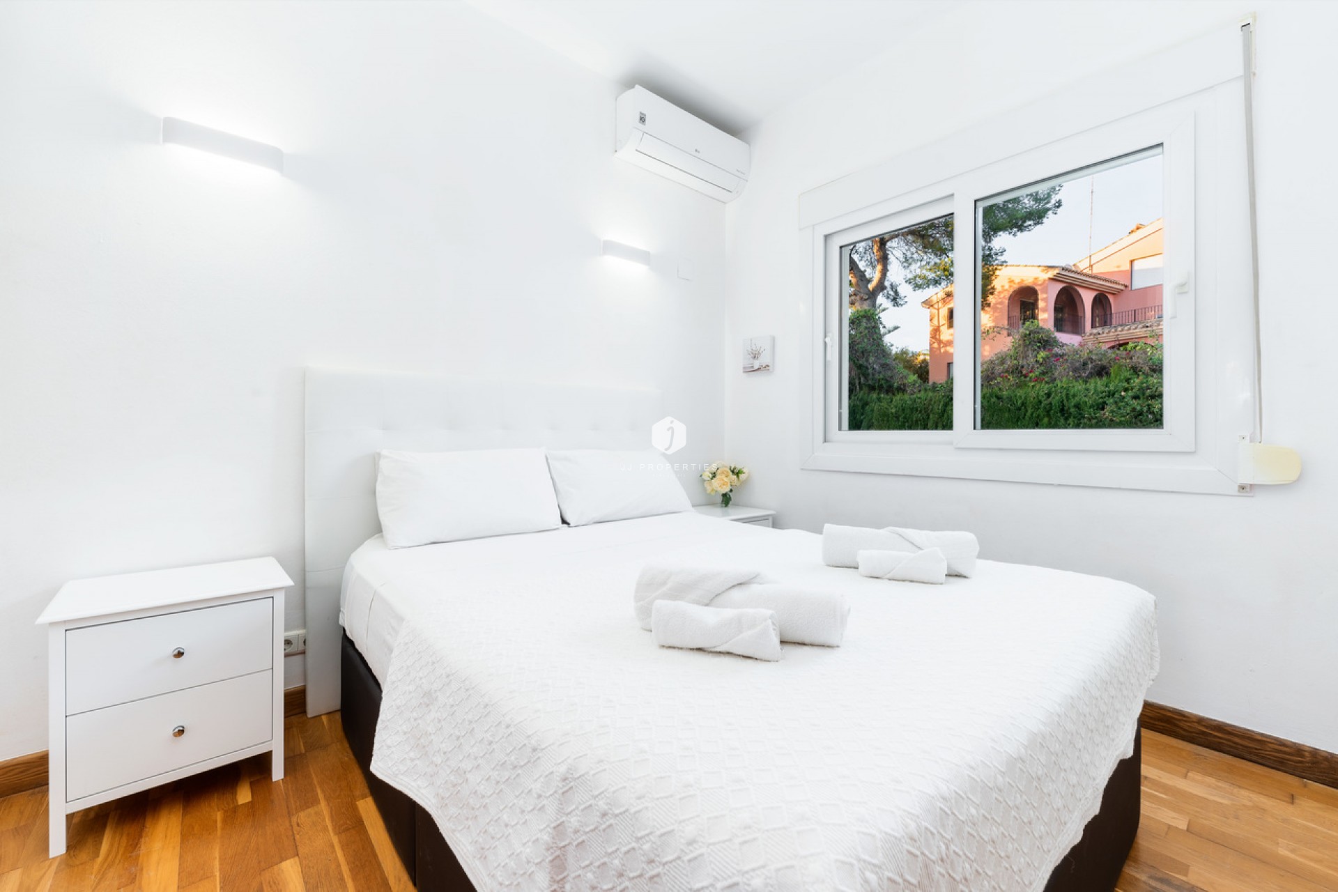 Z drugiej ręki - Villa -
Dehesa de Campoamor - Costa Blanca